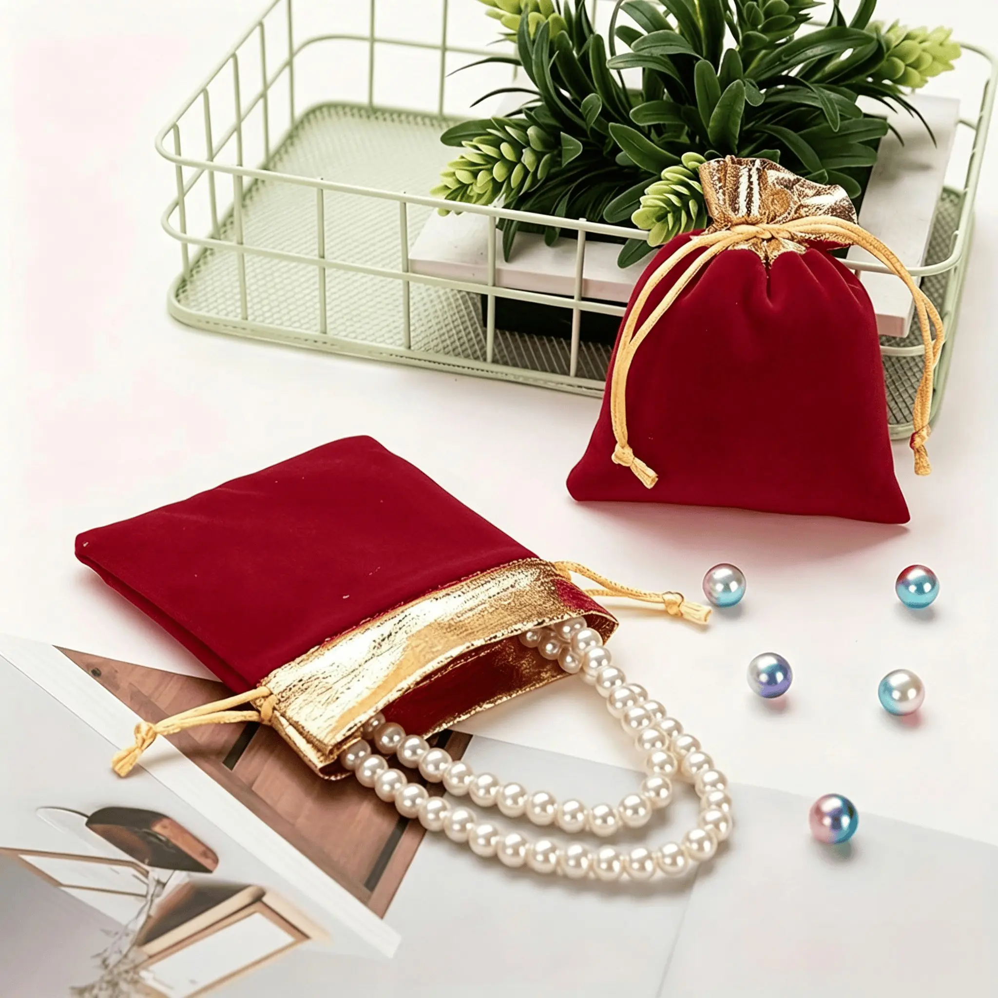25-Pack Velvet Drawstring Bags, Decorated, 3 Sizes, Perfect for Jewelry, Weddings, Parties, Holiday Gifts, Gift Bag