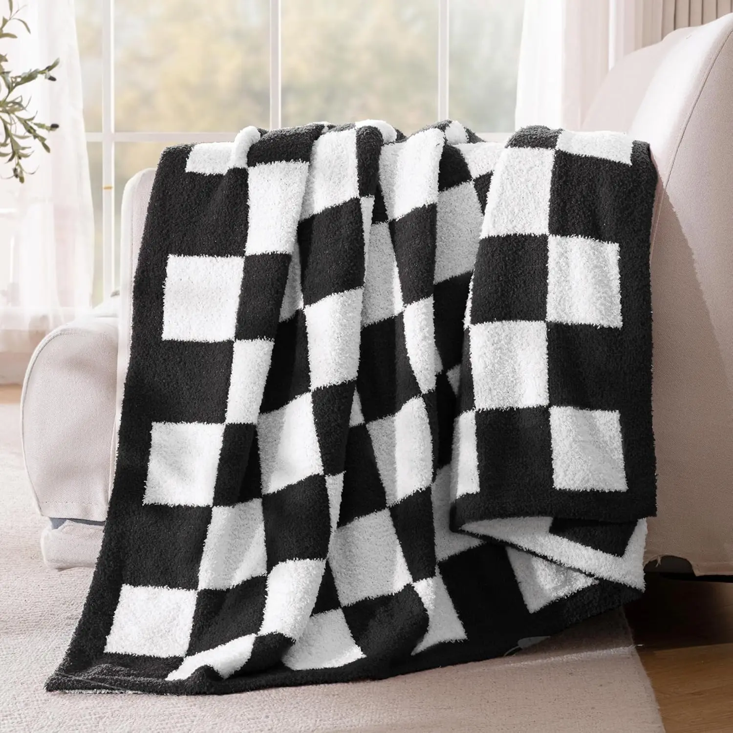 Checkered Knit Throw Blanket, Ultra Soft and Warm Reversible Woven Blankets, Cozy Snuggly Throw for Couch Bed and Home Decor, Black, 50"x60"