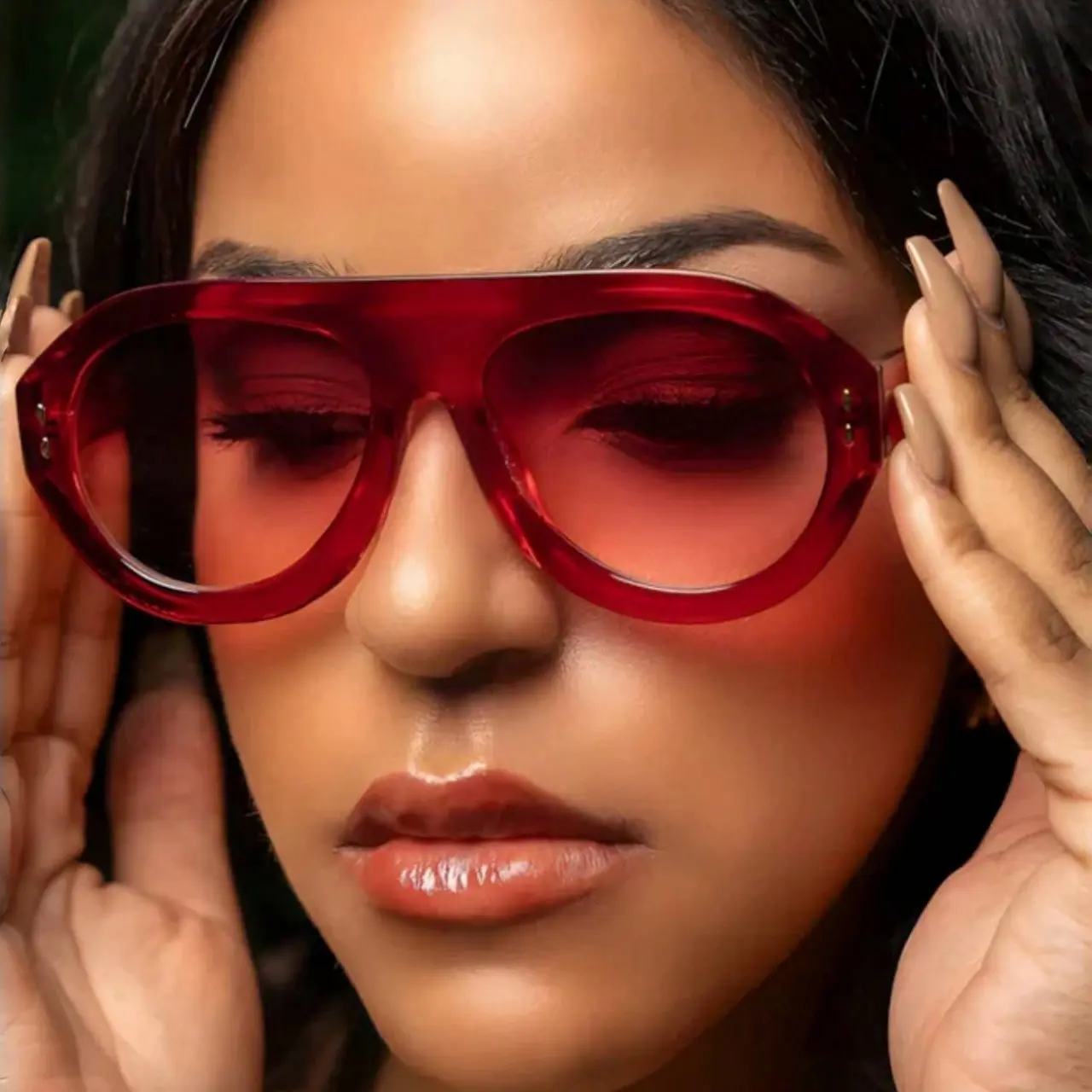 Women's oversized aviator sunglasses—featuring a retro flat-top design, transparent frames, and gradient lenses; a trendy, bold style perfect for music festivals, parties, beach vacations, and travel.