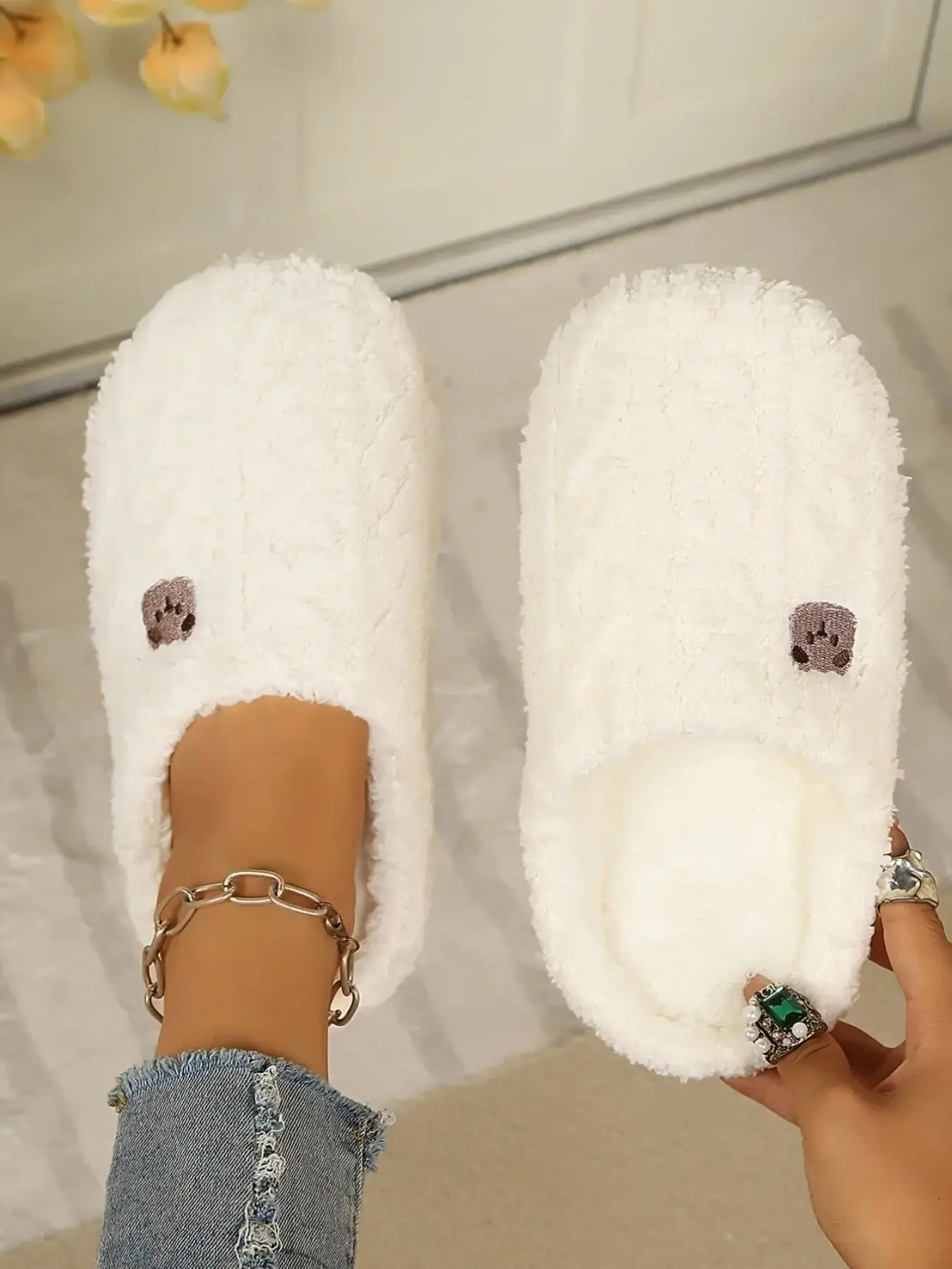 Women's Soft Plush Bear Embroidered Slippers, Japanese Style Warm Indoor Shoes, Anti-Slip Thick Sole, Fall Winter Comfortable Footwear