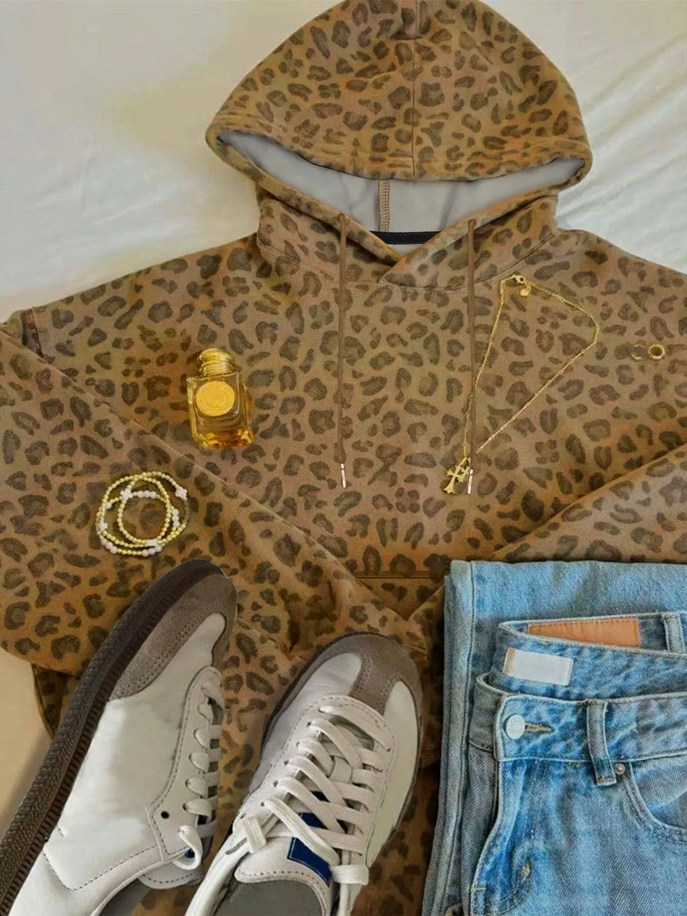 Women's Thick Leopard Print Hoodie, Casual Drawstring Design with Pockets, Unisex Fitted Sweatshirt for Spring Autumn Winter