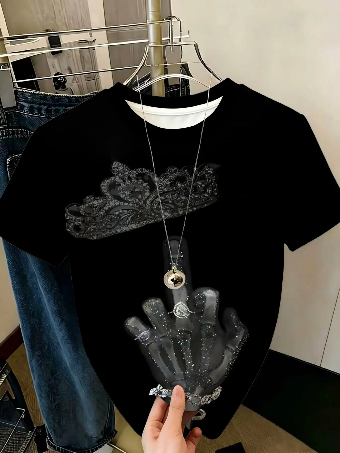 American Dark Luxury Glitter Crown Skull Middle Finger Hand Bone Full Print Short Sleeve T-Shirt, Rhinestone Jewelry, Round Neck Top