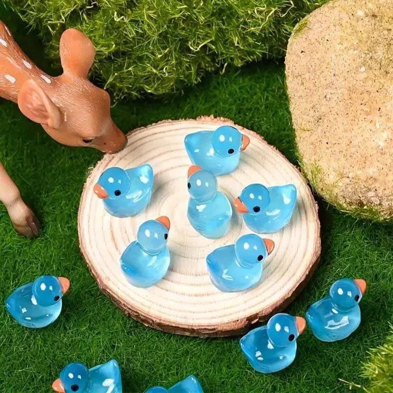 50pcs Glow-In-The-Dark Mini Resin Ducks, Blue Aquarium Decor, Fish Tank Decor, Fish Tank Decorations, Garden Landscape, Holiday Party Halloween DIY Crafts, Home Decoration Gifts