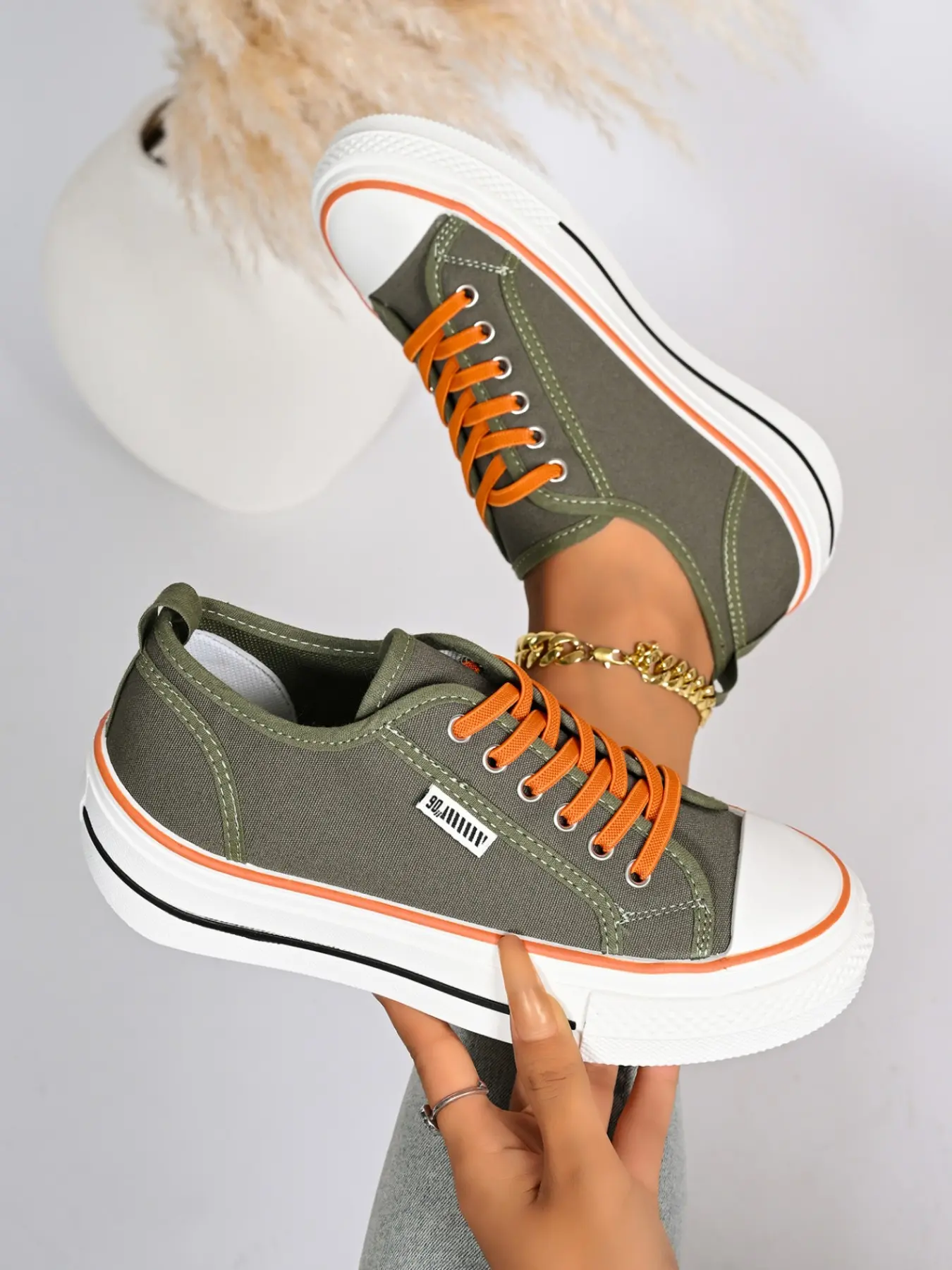 Thick Sole Height-Boosting Canvas Shoes, Thick Soled Shoes, Multi-Color Laces, Lace Up Trainers, Casual Low Top Trainer Sneakers, Versatile Women's Footwear, All Seasons