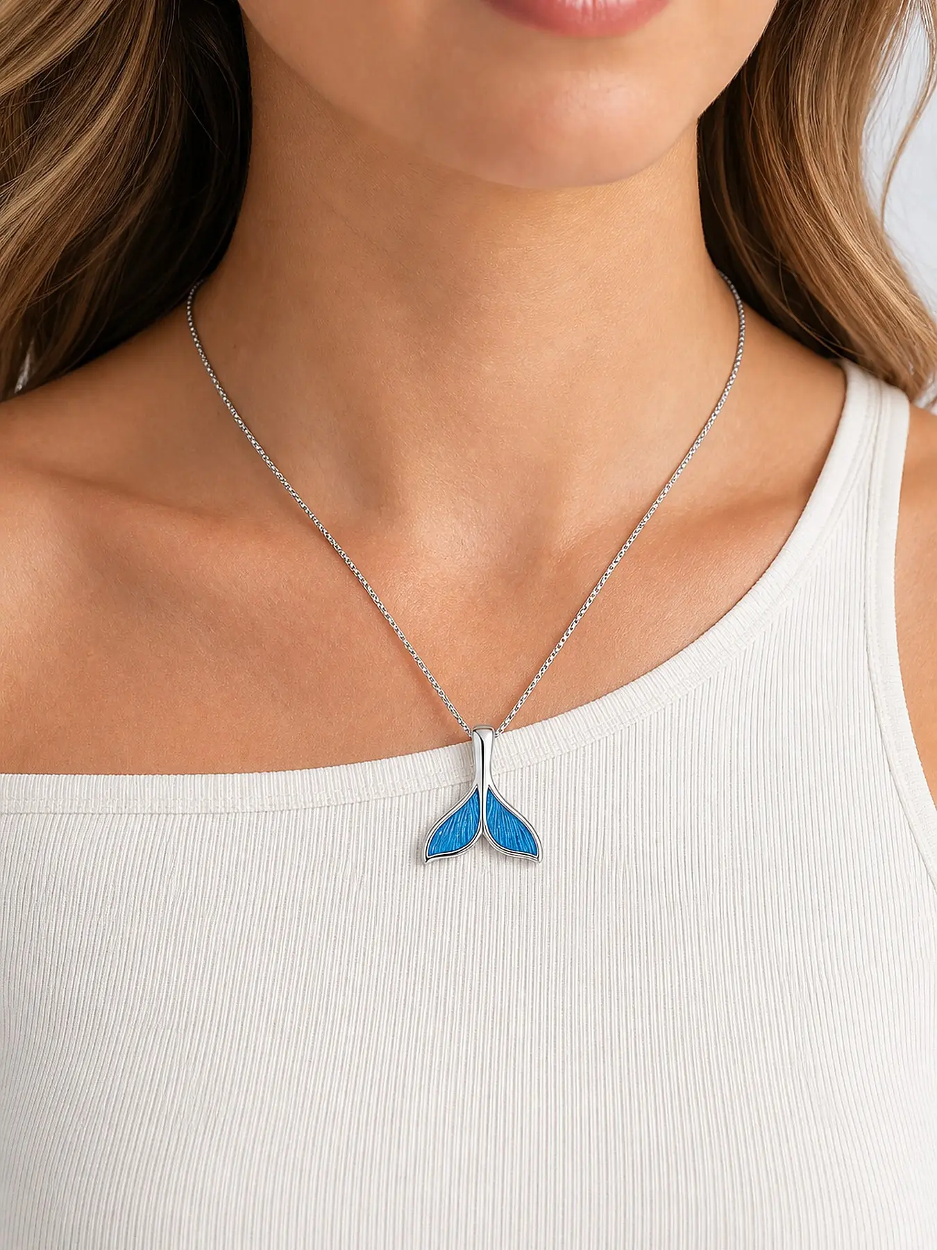 Blue Dolphin Tail Pendant Necklace for Women, Elegant Versatile Clavicle Chain, Stylish Jewelry Accessory, Perfect for Daily Wear