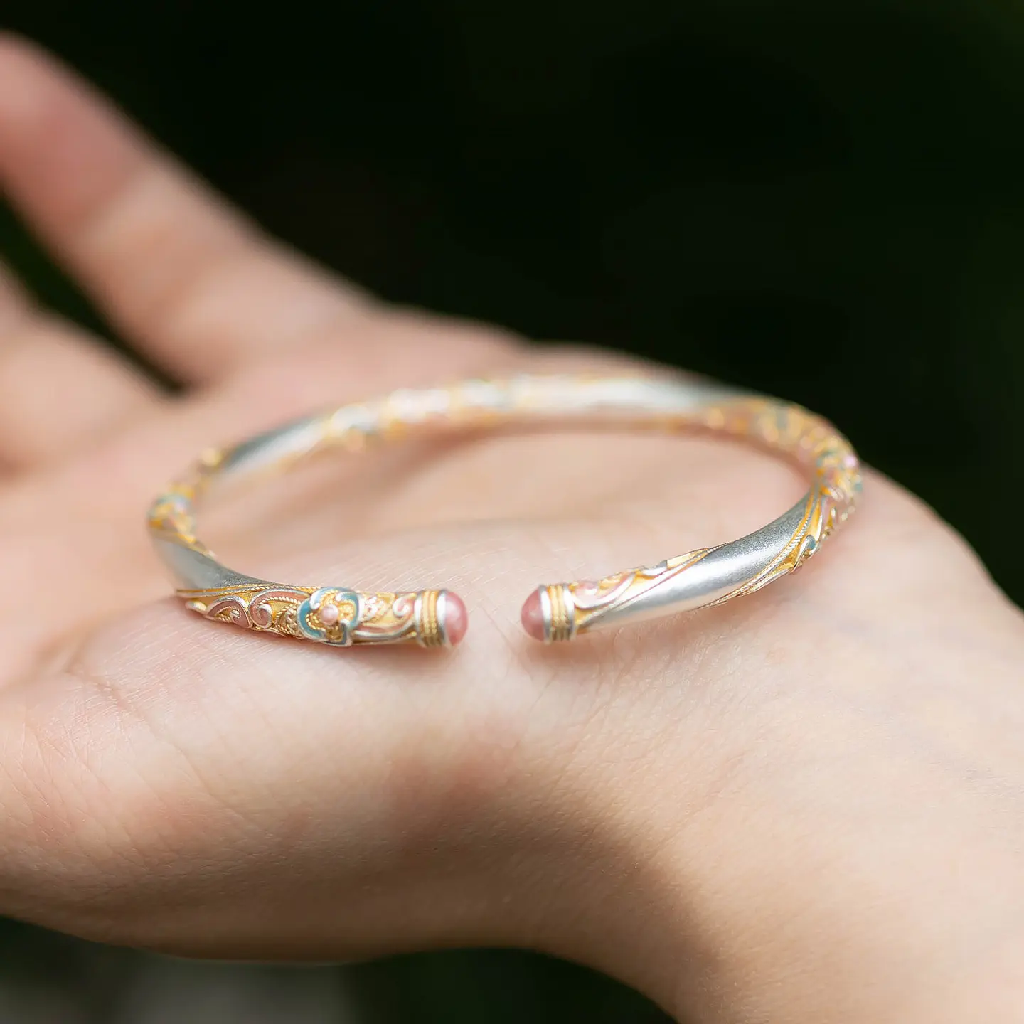 Women's 9999 Solid Silver Bangle - Gold-Painted Enamel Finish, Auspicious Motifs, 4-Leaf Flower Motif, Traditional Chinese Artistry Costume Jewelry, Heavy Industry Craftsmanship, Jinghong Arm Candy Accessory, All Seasons Wear for Adults
