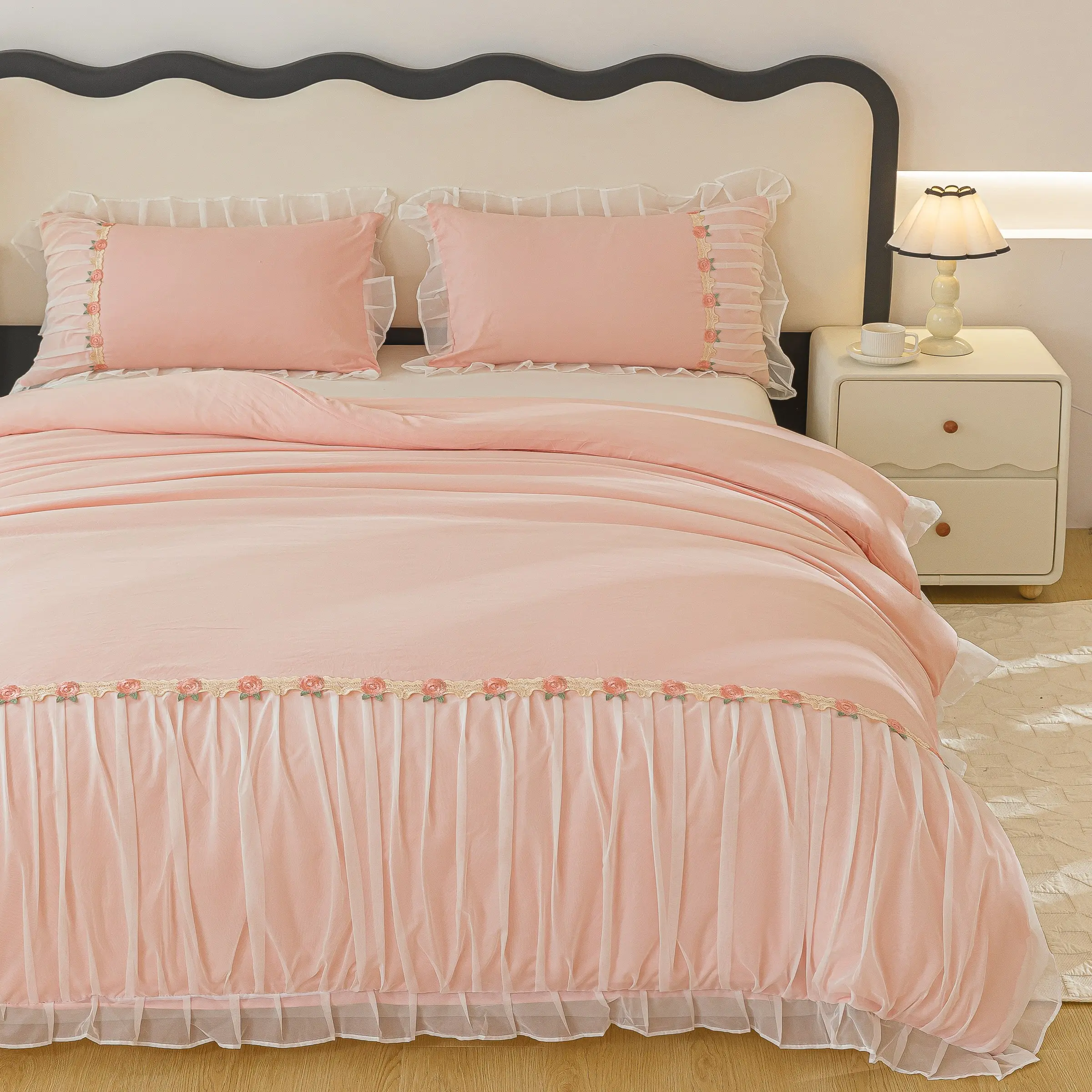 3-Piece Classic French Palace Embroidered Bowknot French Style Luxury Bedding Set, Ultra-Fine Fiber, Breathable, All-Season, Includes 1 Duvet Cover & 2 Pillowcases(comforter and pillow core are not included), Zip Closure