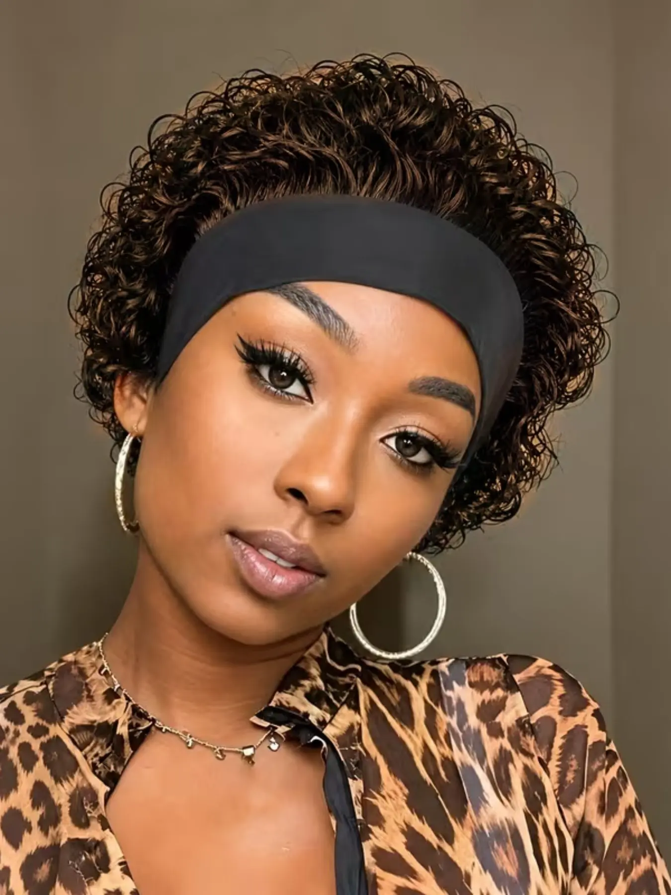 Short Hair Wigs with Headbands Curly  Hair Wigs for Women Stylish Hair Accessories Perfect for Daily Wear