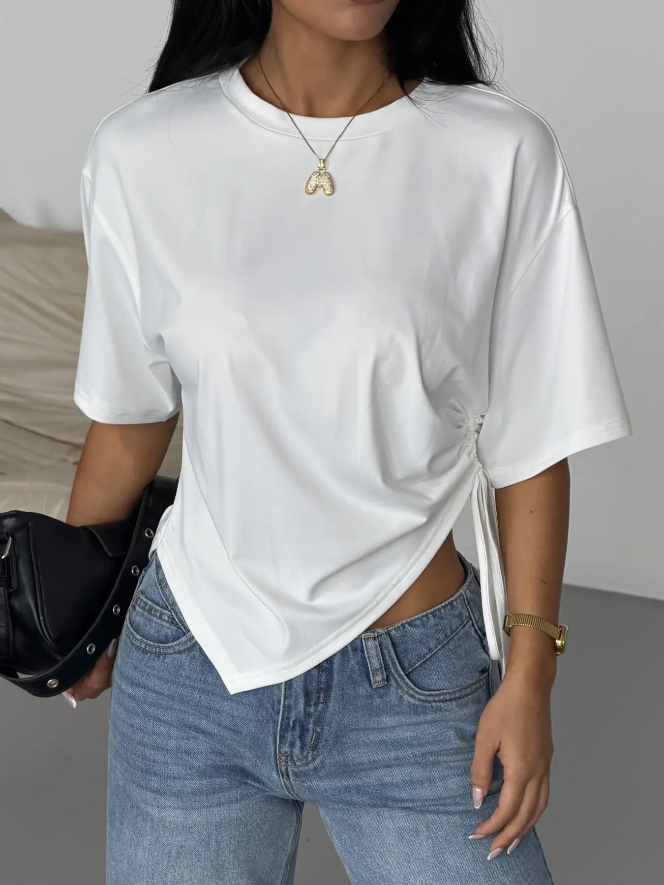 White Drawstring Side T Shirt Casual Short Sleeve Crew Neck Asymmetrical Hem Top Loose Fit Women Summer Basic Tee Adjustable Ruched Side Blouse Minimalist Streetwear Everyday Fashion Tops