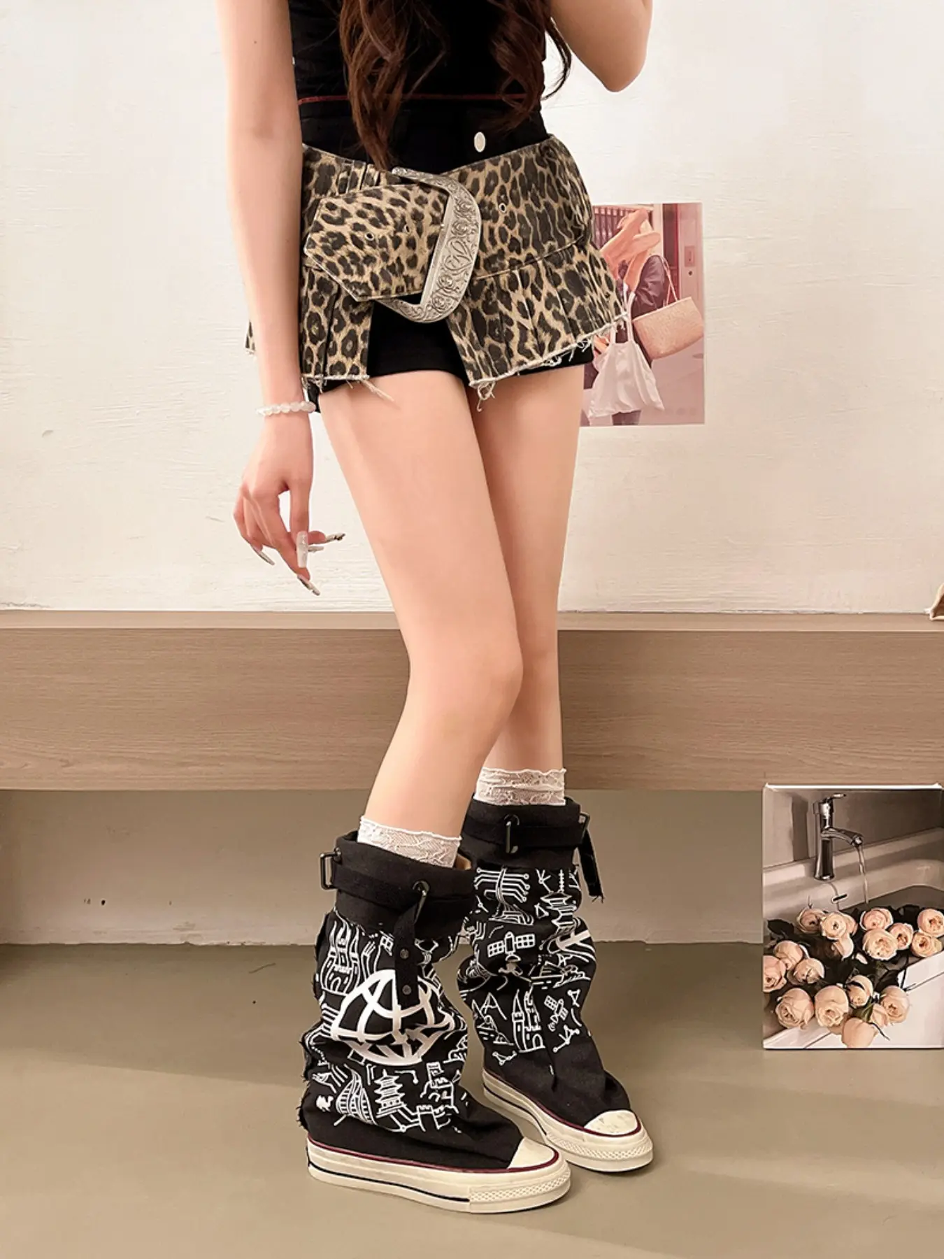 Women's Fall Winter Earth Graffiti Folded Canvas Tall Boots, Adjustable Buckle, Reversible High Top, Retro Thick Sole, Anti-Slip Casual Work Boots