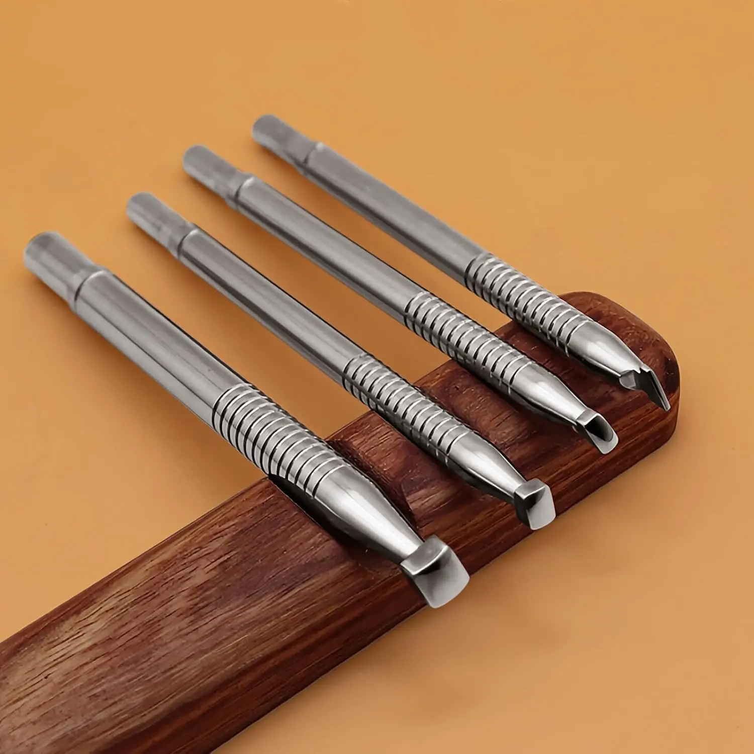 4Pcs 304 Stainless Steel Leather Beveler Stamps Stamping Tool Set Smooth Beveling Leather Craft Carving DIY Kit