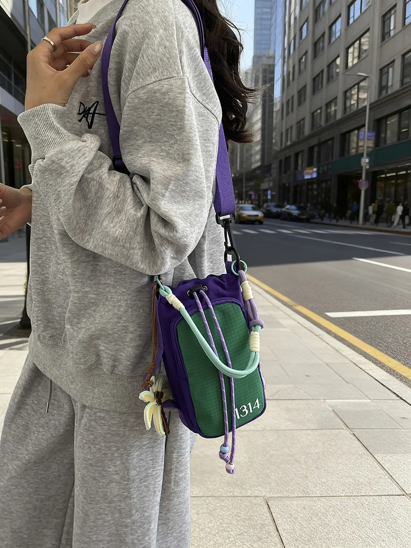 2026 New Outdoor Functional Style Color-Block Canvas Crossbody Bag for Women, Lightweight Multifunctional Casual Small Bag for Travel and Outings