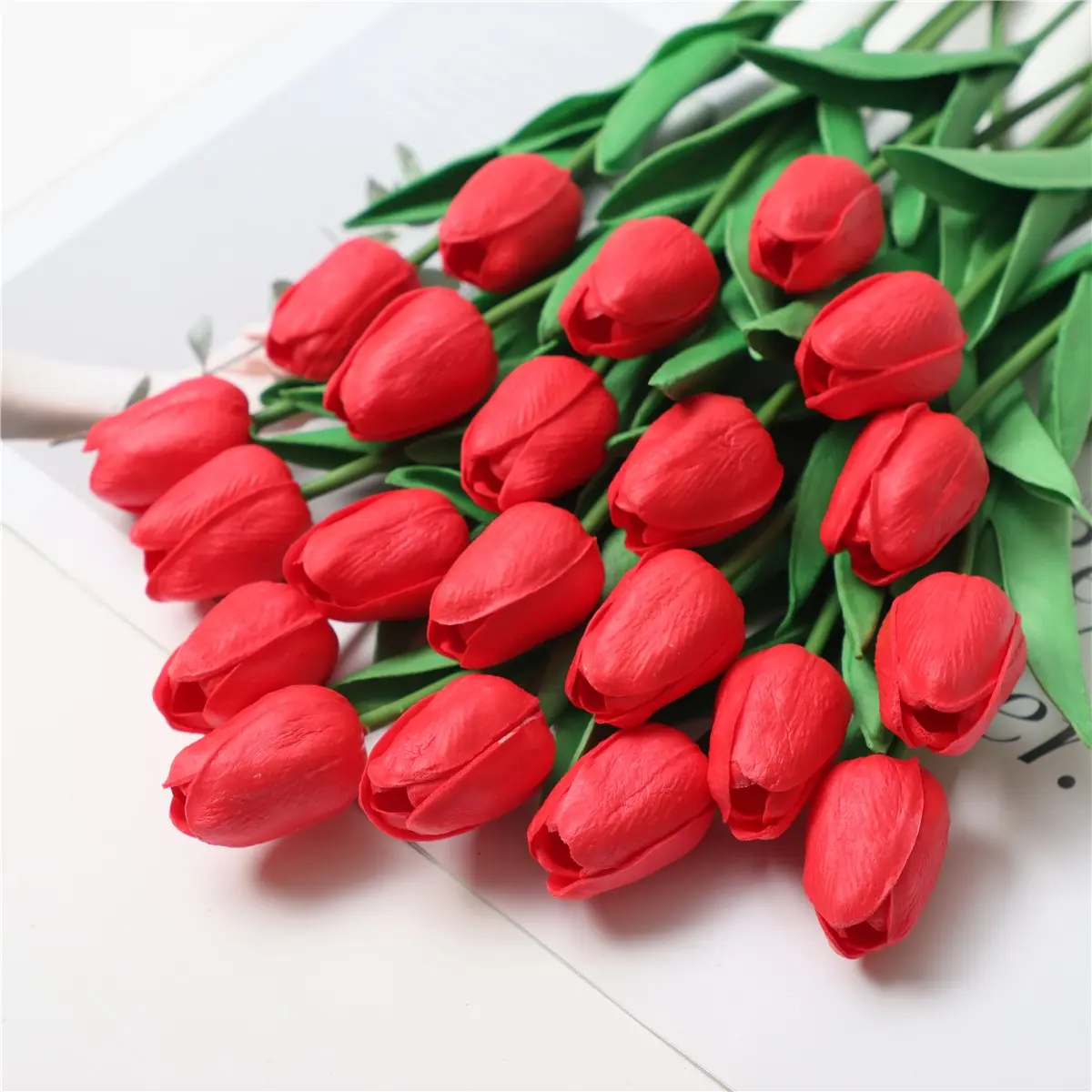 20 Realistic Artificial Tulips, Plastic Flowers for Home Decor, Wedding Bouquets, Desktop Decoration, No Maintenance, Holiday Decor