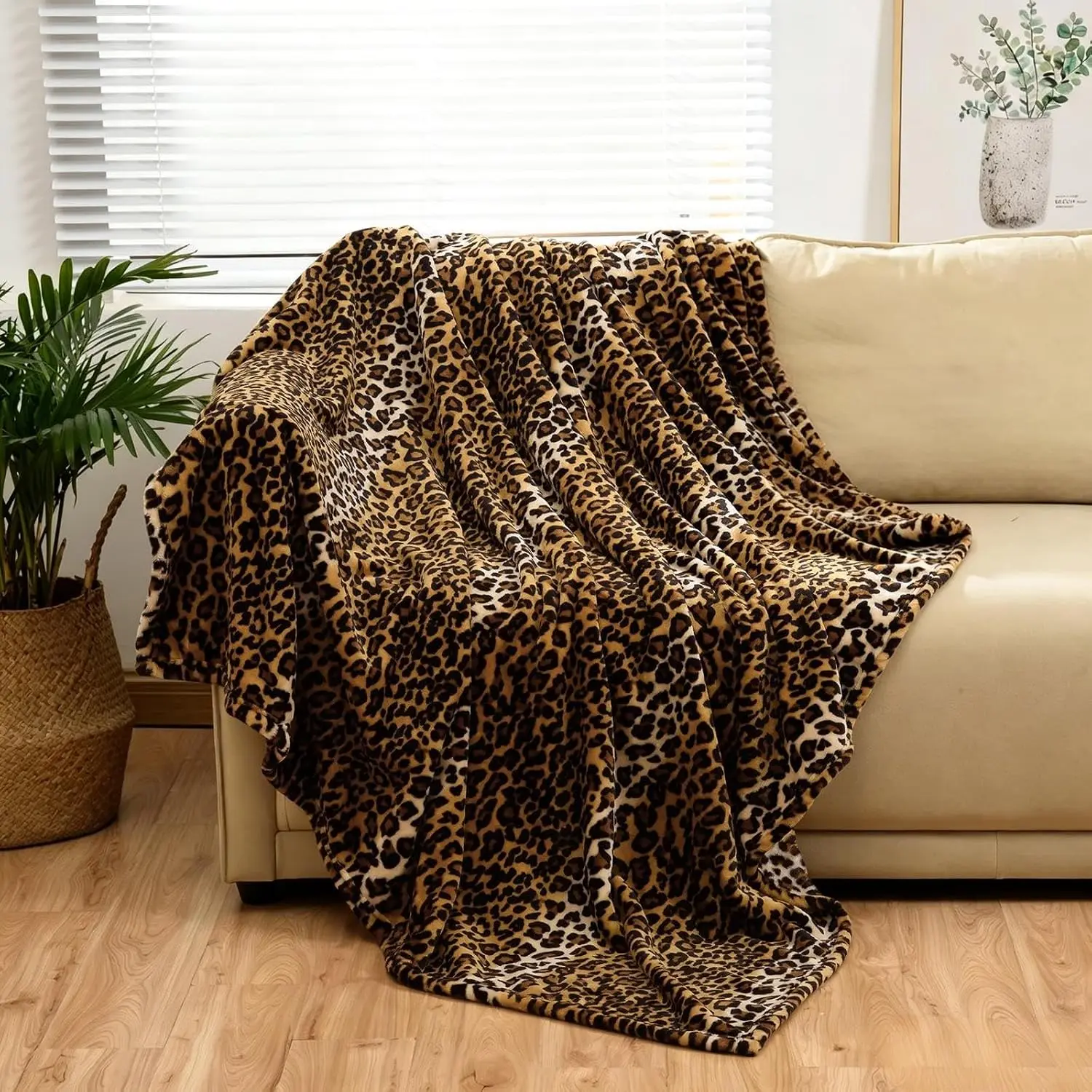 Contemporary Animal Theme Flannel Fleece Throw Blanket - 300 GSM Soft Fuzzy, Wrinkle Resistant, All Seasons Blanket for Bed, Sofa - 50x70 in, Ideal for Adults, Teenagers, Room Decor, Dry Low Care