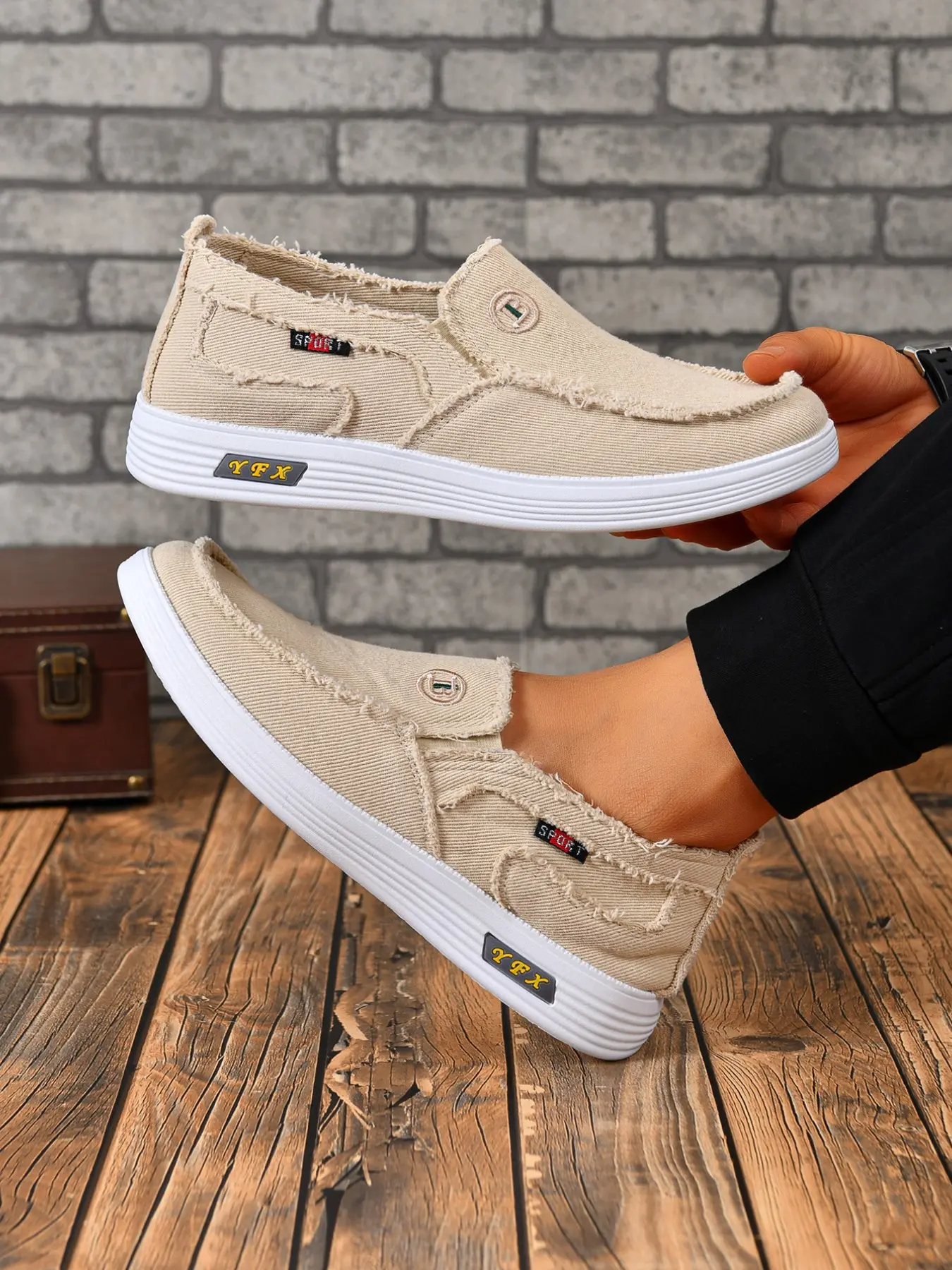 Men's New Trendy Faux Fur Canvas Loafers, Casual Slip On, Breathable Walking Loafers, Thick Sole Daily Casual Shoes, Soft Bottom Comfortable Commuter Beijing Cloth Shoes