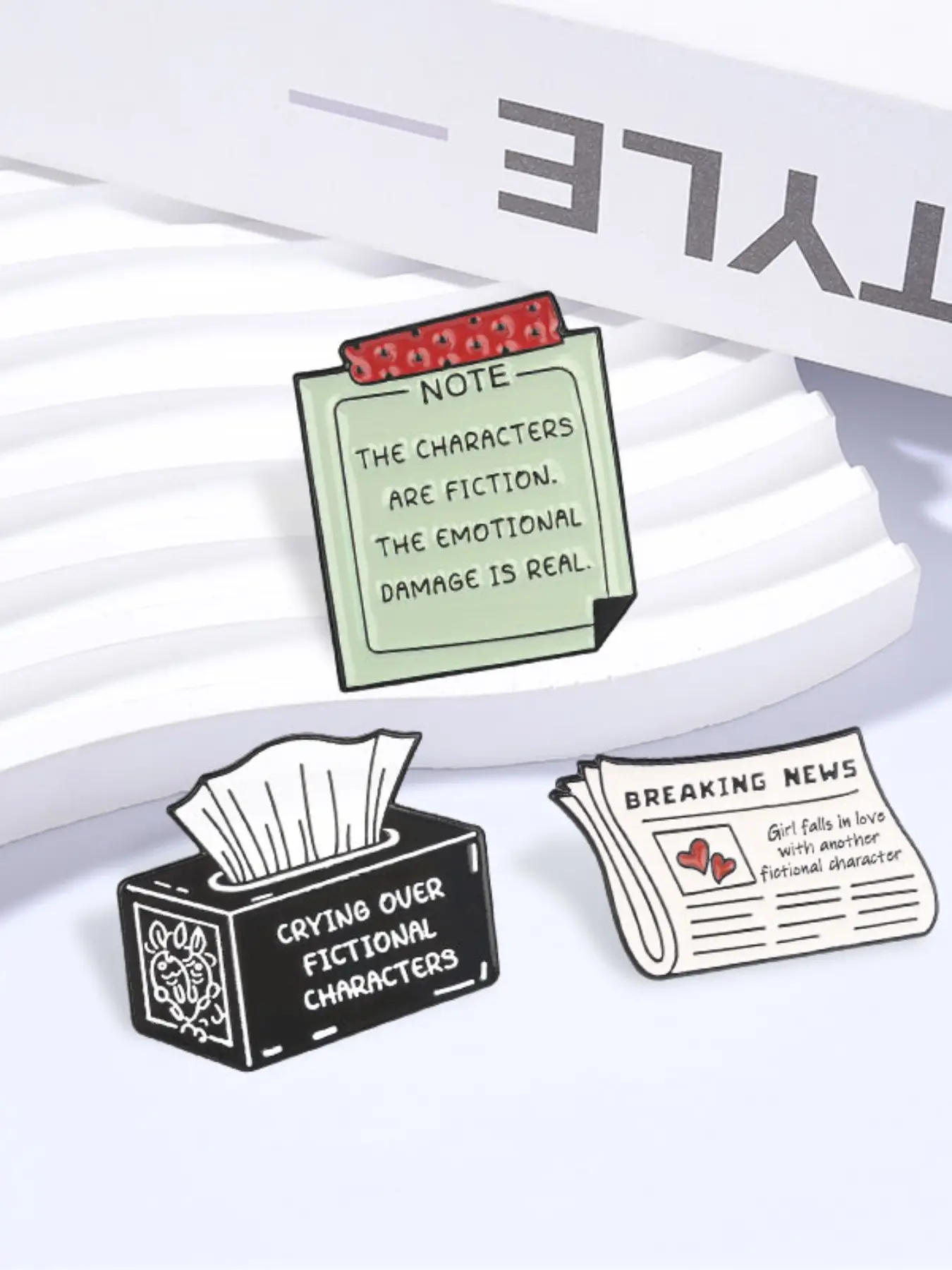 3PCS Fictional Character Emotional Damage Cartoon Alloy Brooch Pin Set, Crying Tissue Box Fake News Newspaper and Confession Sticky Note Enamel Pin, for Avid Readers Series Fans Emotional Junkies Backpack Jacket Decoration Gift Decor Pins