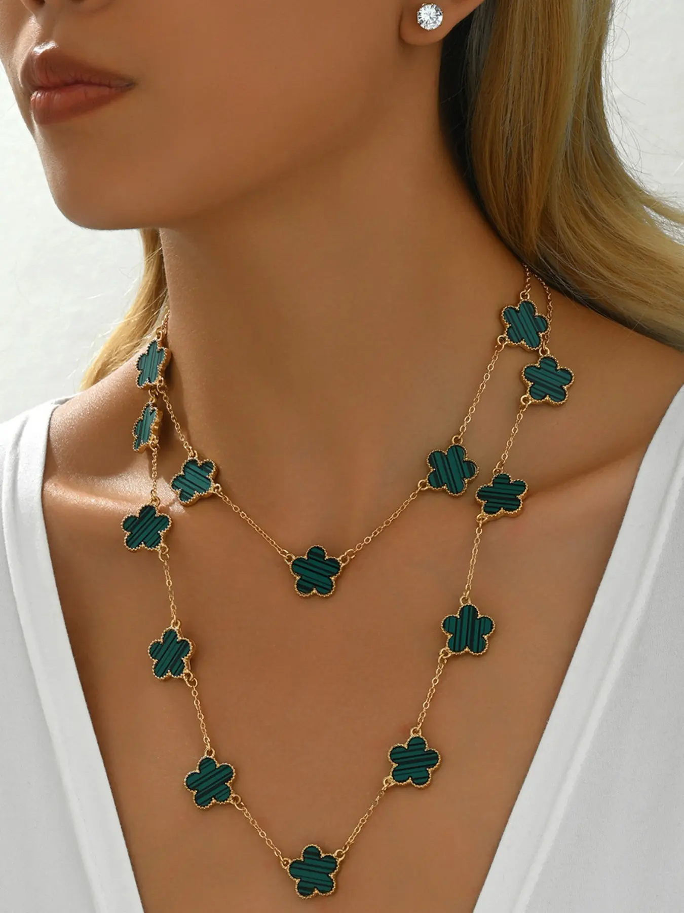 Elegant Five-Leaf Clover Flower Design Boho Jewelry Set, Versatile Necklace and Earrings, High-Quality Accessory Collection
