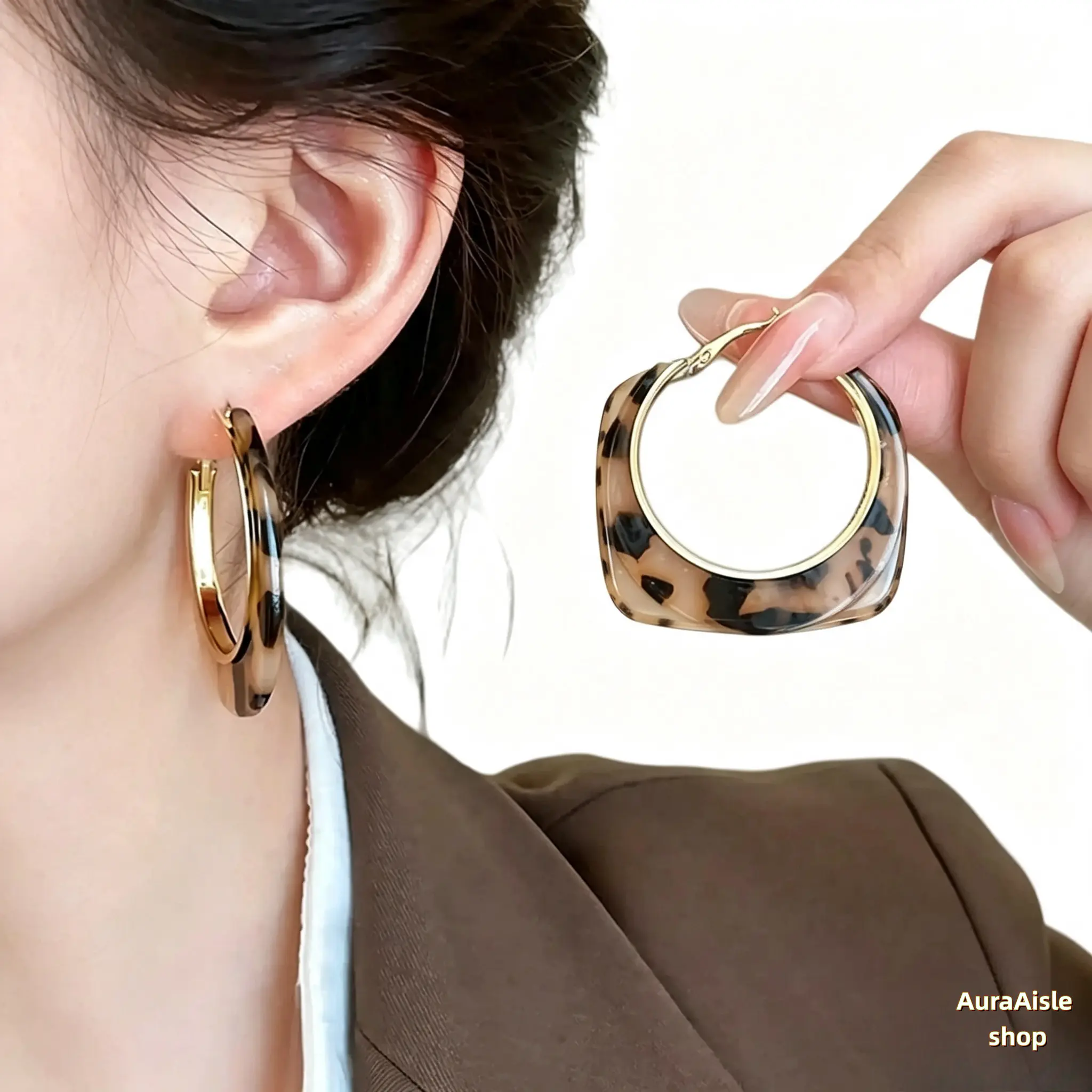Female Vintage Tortoiseshell Leopard Print Acrylic Frame Hoop Earrings - Geometric Lightweight Acrylic Circle Hoops, Classic Statement Costume Jewelry for Daily Outfit, Party Wear (1 Size)
