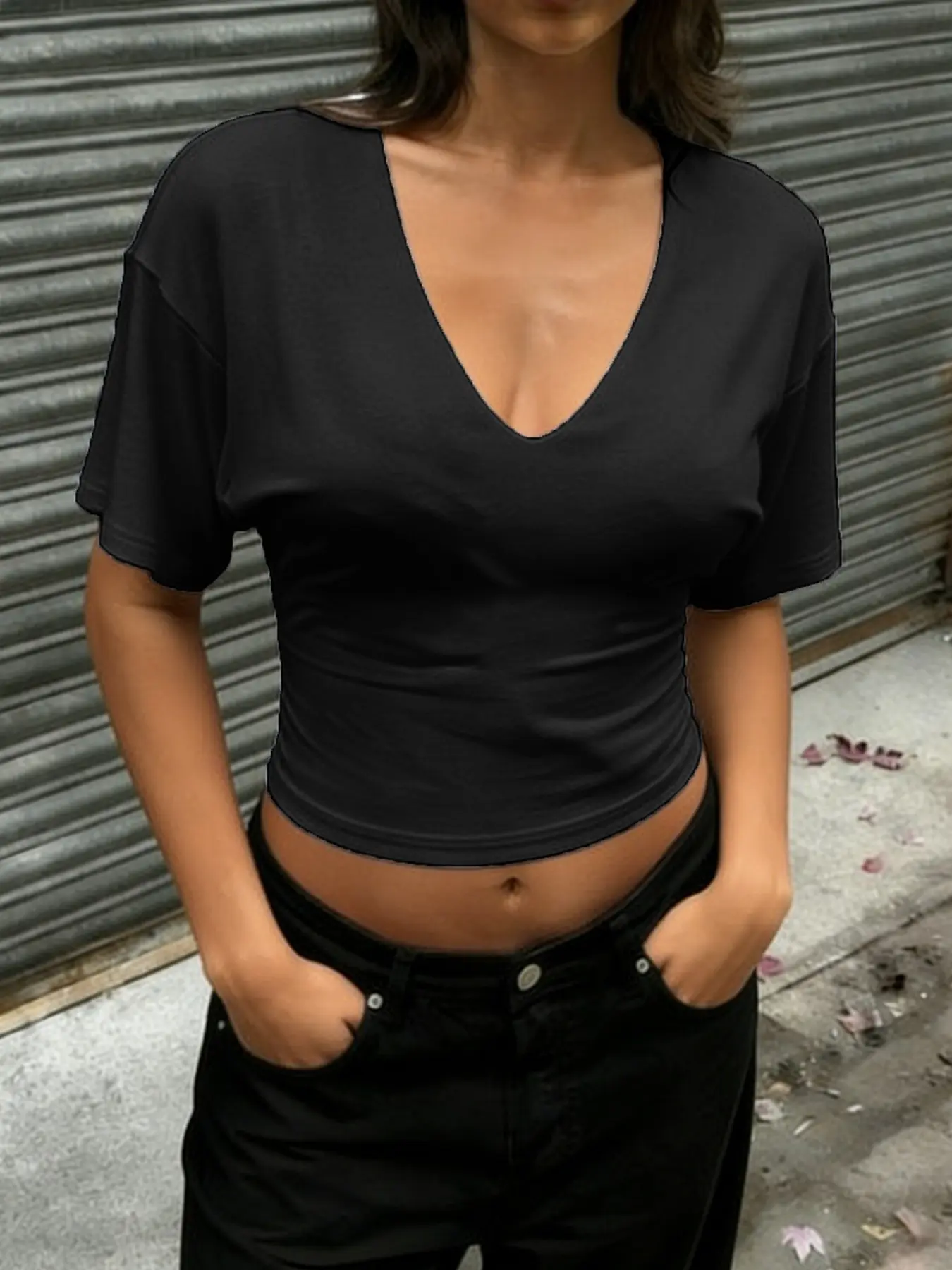 Clean Elegant V-Neck Slim Fit Top, Waist-Cinch Slimming Half-Sleeve T-Shirt, Basic Versatile Style, Ideal for Women's Summer Daily Wear