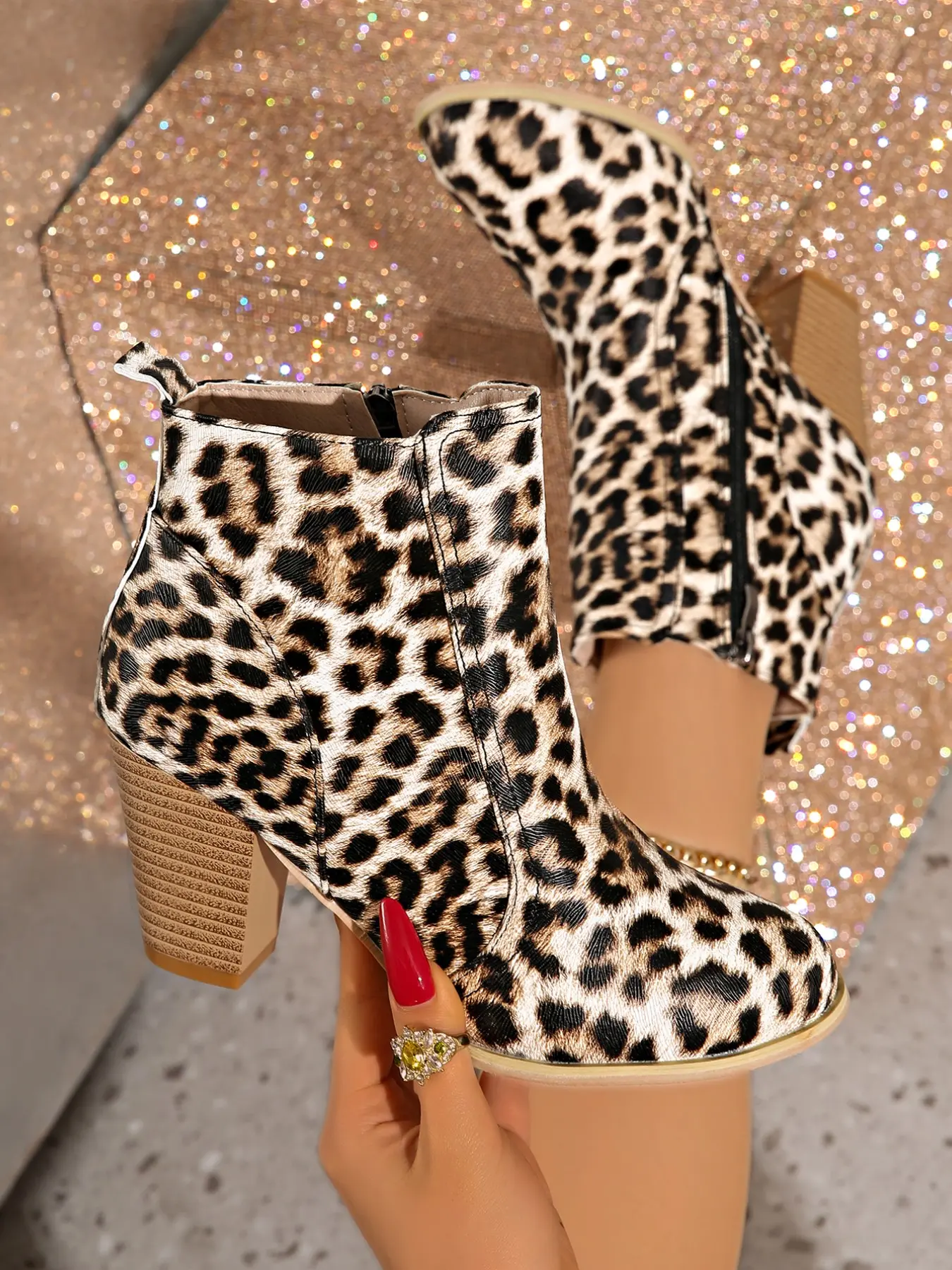 Women's Retro Leopard Print Western Short Boots, Side Zipper Wood Grain Heel Round Toe, Anti-Slip Height Boost, Fall Winter Fashion