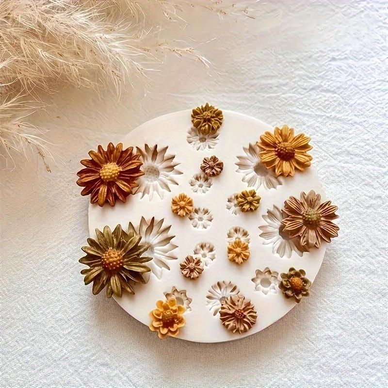 Flower Shaped Silicone Mold, 1 Count Flower Casting Mold, DIY Crafts Earring Pendant Making Resin Liquid Silicone Mold, DIY Candy Chocolate Baking Mold, Beginners, DIY Jewelry Decoration