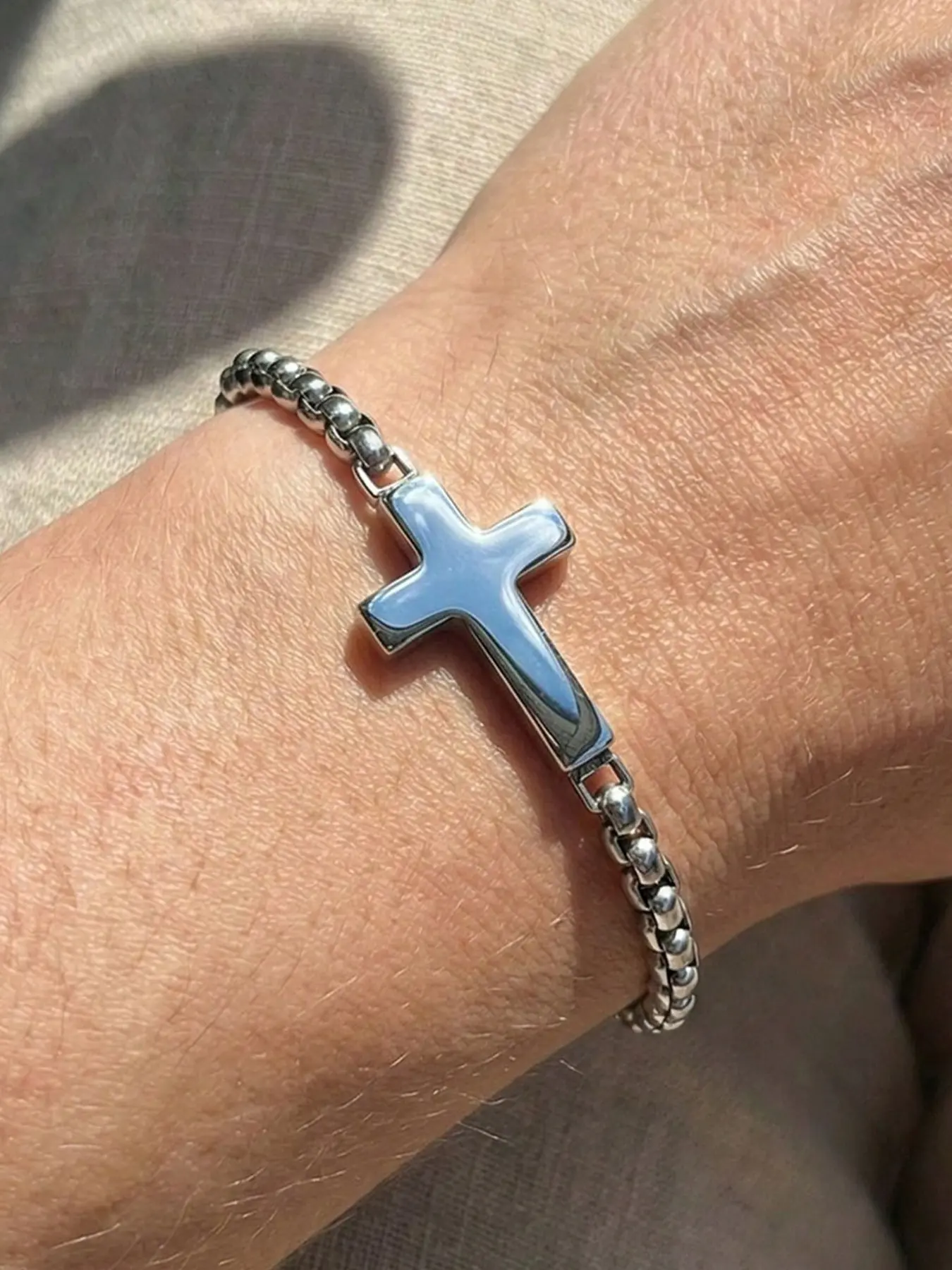 Fashion New Stainless Steel Cross Box Chain Bracelet with Adjustable Extension Chain, Holy Bible Themed Couple Gift, Trendy Hip Hop Jewelry for Men and Women