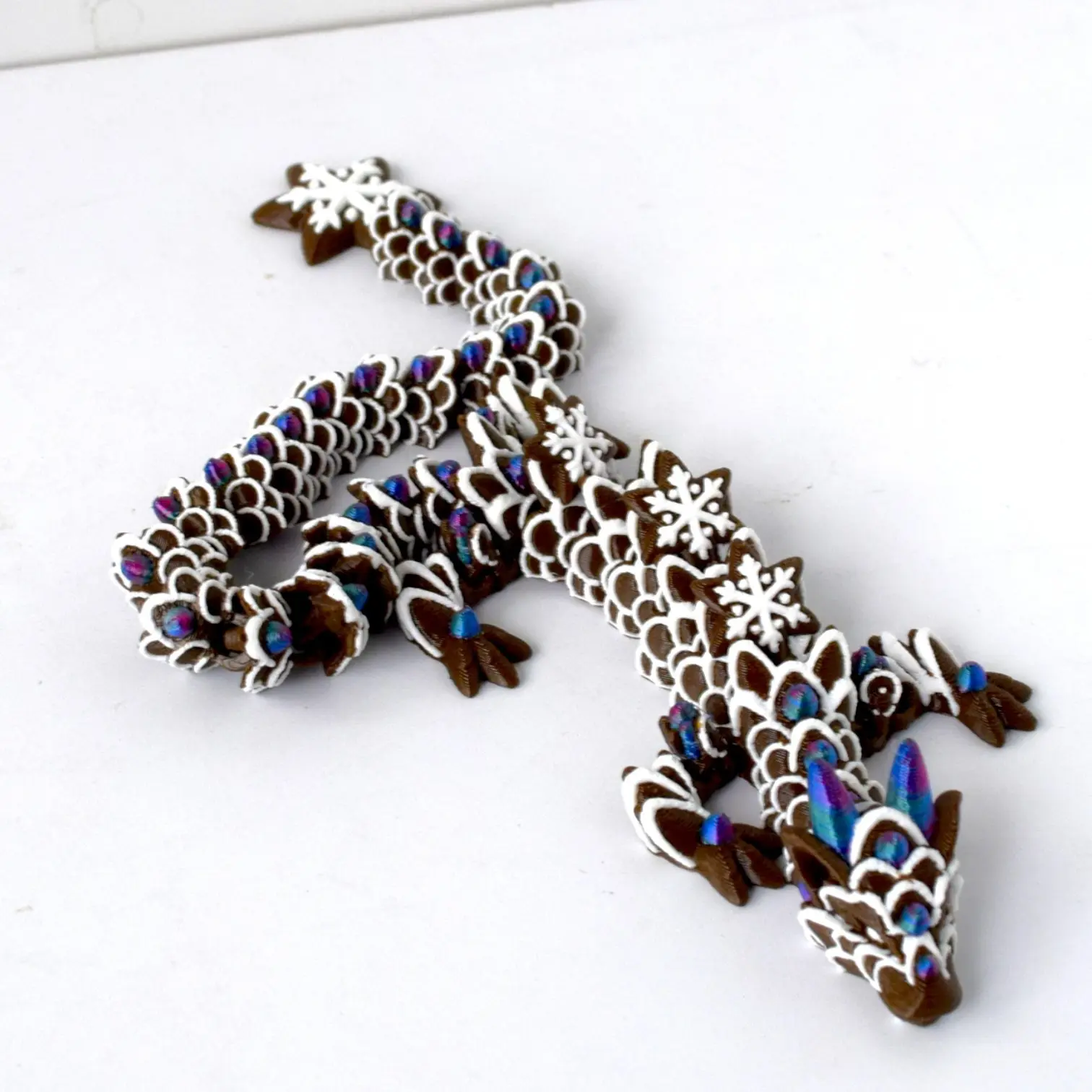 1PC 3D Printed Dragon Figurine, Movable joint, Articulated Animal Figurines, Sharp Blue Gradient Snowflake Pattern, Detailed Mythical Animal Statue, Office Bookshelf Ornament, Cool Geek Gadget Gift