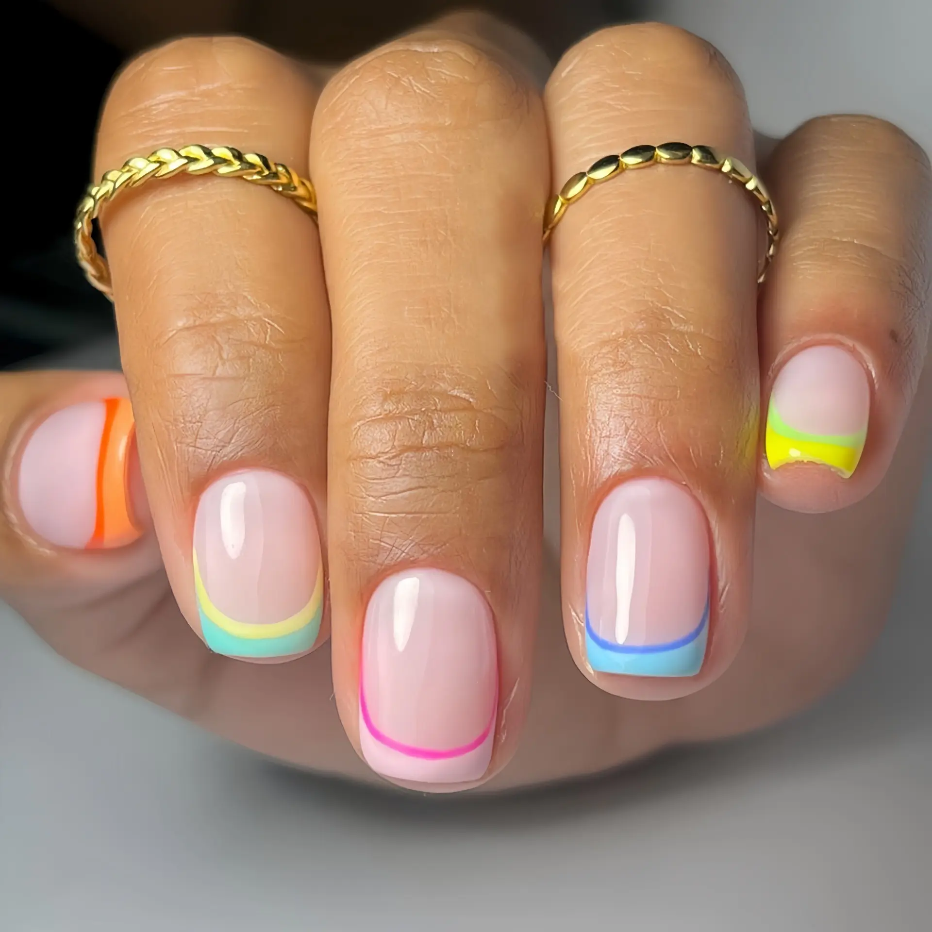 Press On Nails 24PCS Short Square Clean Girl Rainbow French Tip Fake Nails Acrylic Nails Minimal Color Line Design Glossy Reusable Acrylic False Nails for Daily Party Summer Occasion 1 Jelly Glue & 1 Nail File