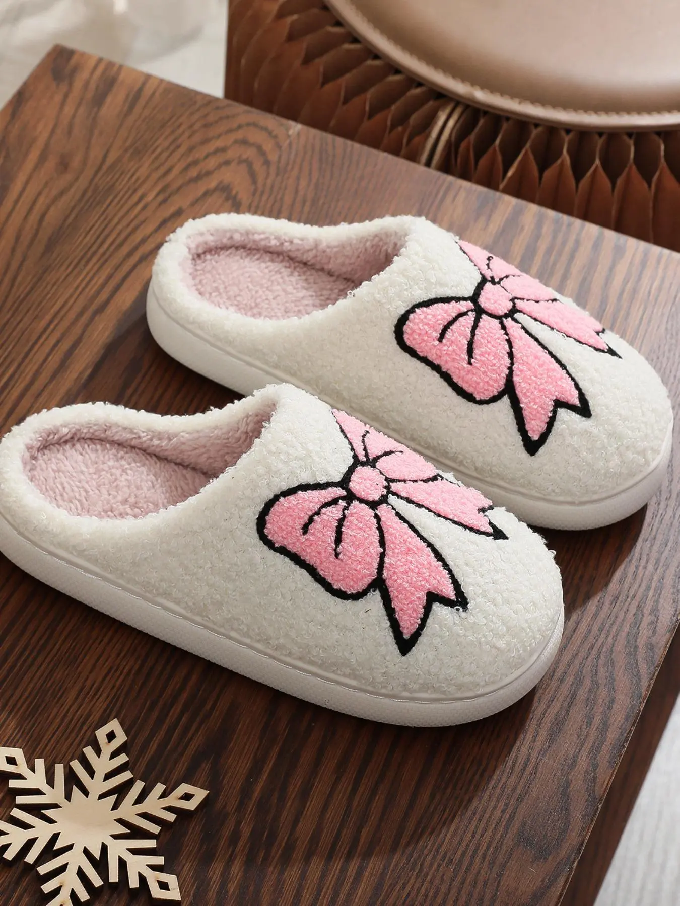 New Fall Winter Comfortable Thick Sole Non-Slip Home Slippers, Christmas Bow Festival Cute Versatile Casual Warm Party Family Slippers for Men and Women