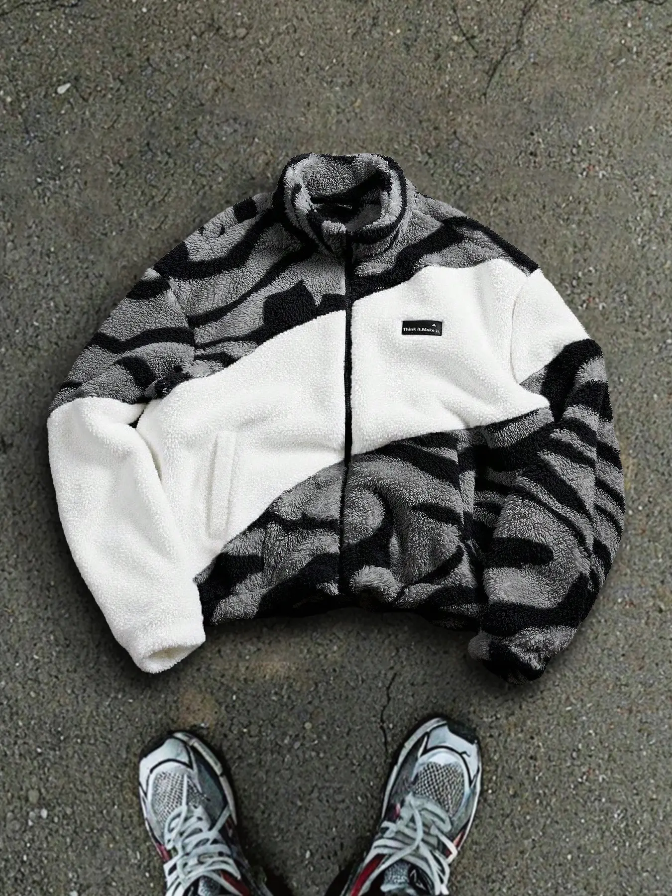 Men's Fall Winter Colorblock Zebra Print Jacket, Long Sleeve Fitted Casual Hooded Coat, Fashionable Warm Plush Zipper Outerwear