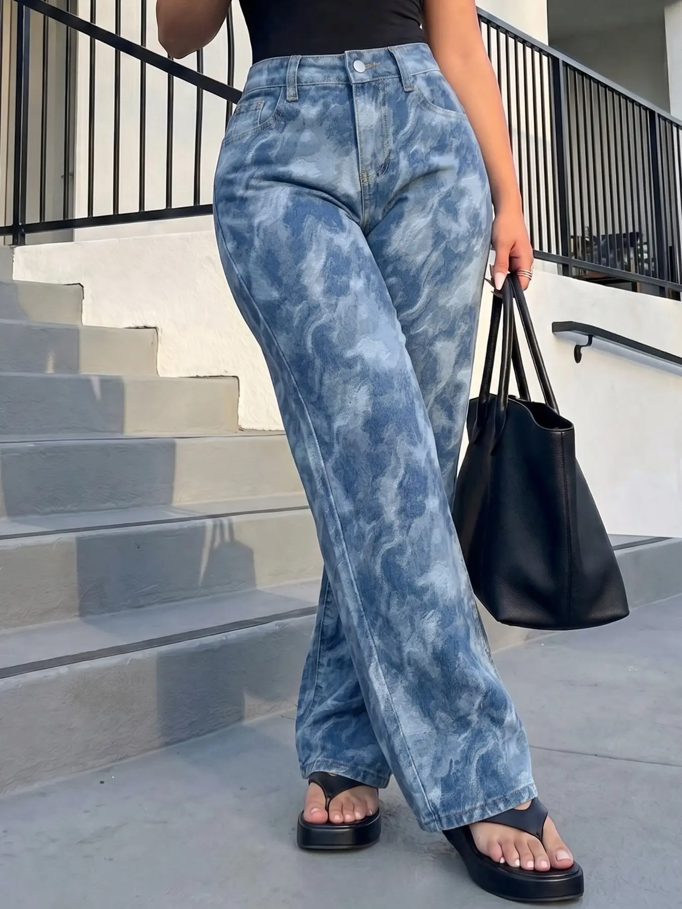 Women's Mid-Rise Straight Leg Jeans with Medium Wash Cloud Jacquard, Slimming Streetwear Denim Pants for Summer, Casual Trendy Bottoms for Women, All-Season Elegant Chic Style