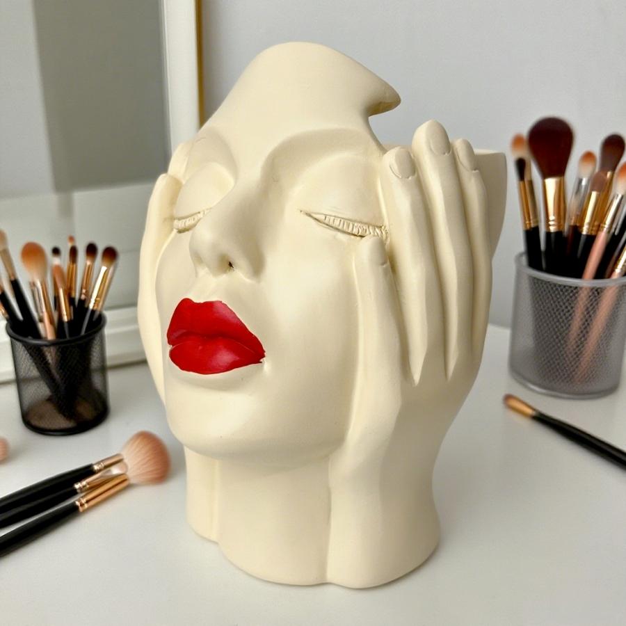 1pc artistic face-shaped flower pot, Planter Pots, makeup brush bucket, a highly designed and practical Decorative garden and courtyard home decoration item, the top choice for soft furnishings, a desktop beauty tool storage