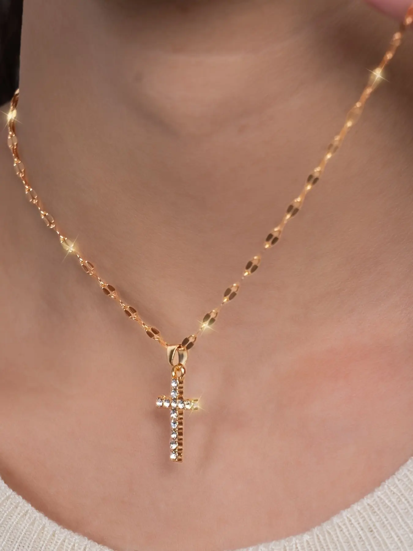 Hip-Hop Style Cross Pendant Necklace, Rhinestone Embellished Full Diamond Cross Charm, Sparkling Elegant Lightweight Luxury Necklace
