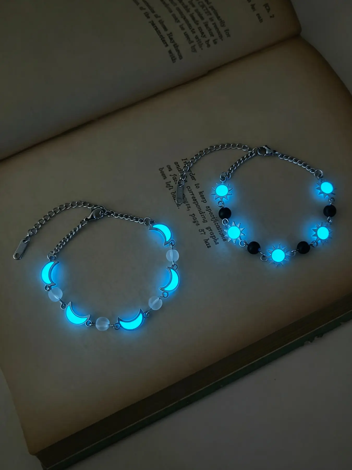 2 Pcs Glow-In-The-Dark Couple Bracelets, Cute Moon and Bead Design, Perfect Valentine's Day Gift, Romantic Jewelry Set