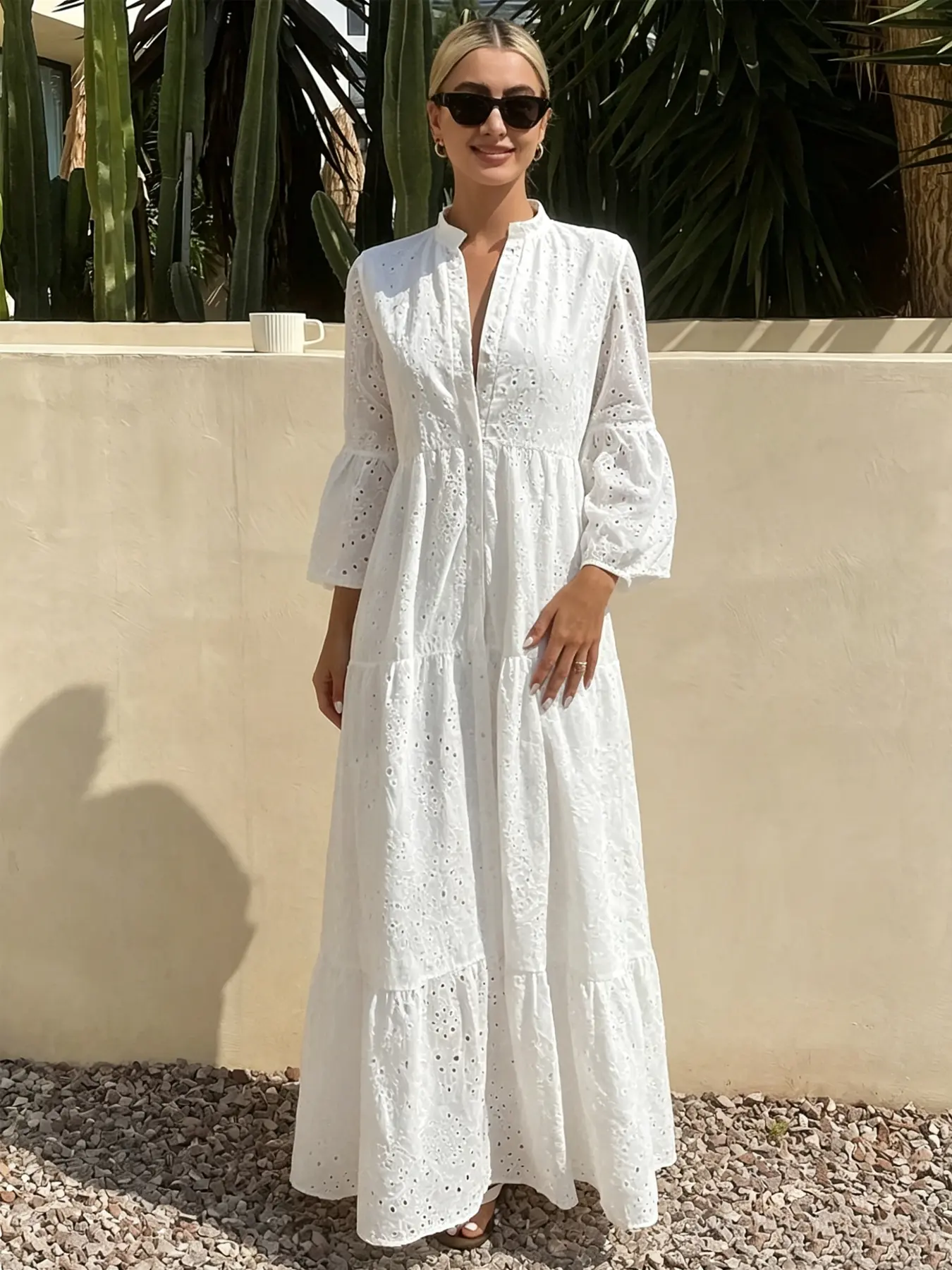 A women's white fashionable Casual Wear French flared long sleeve dress with elegant French style, suitable for commuting to work, shopping and outdoor activities, indoor and outdoor dressing Summer Casual Beach Dress