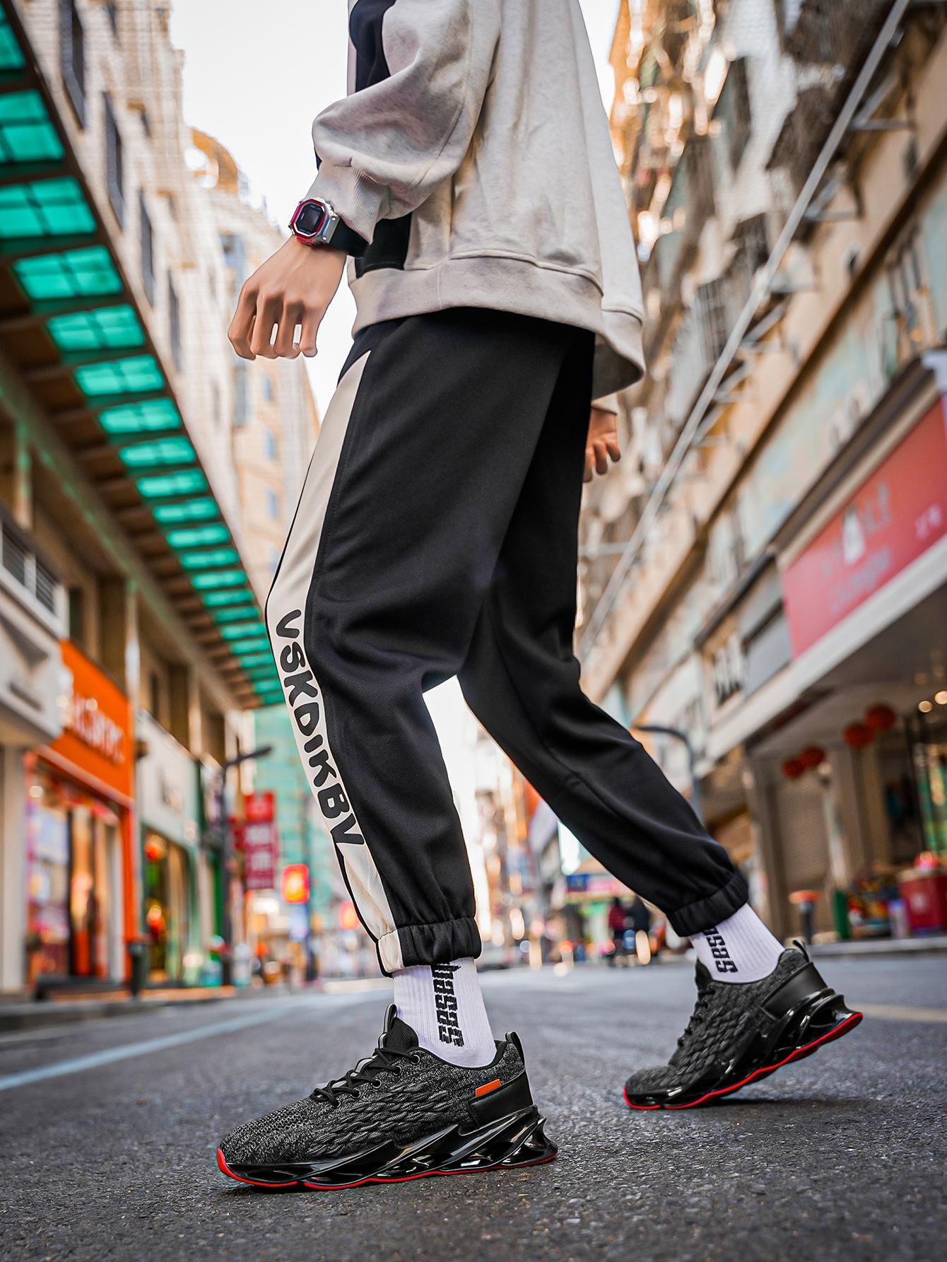 DAFK Blade Snake Year Limited Edition, Celebrating the Year of the Snake, Comfortable and Versatile, Shock-absorbent, Wear-resistant, Supportive, Low-cut Casual Running Shoes for Men