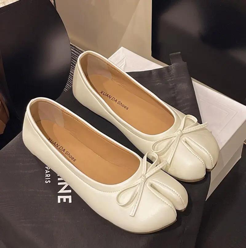 2026 New Pig Hoof Shoes, Cowhide Split Toe Shoes, Women's Summer Flat Bottom Shallow Mouth Single Shoes, Ballet Horseshoe Shoes, Axigo Same Style, One Step Stepping