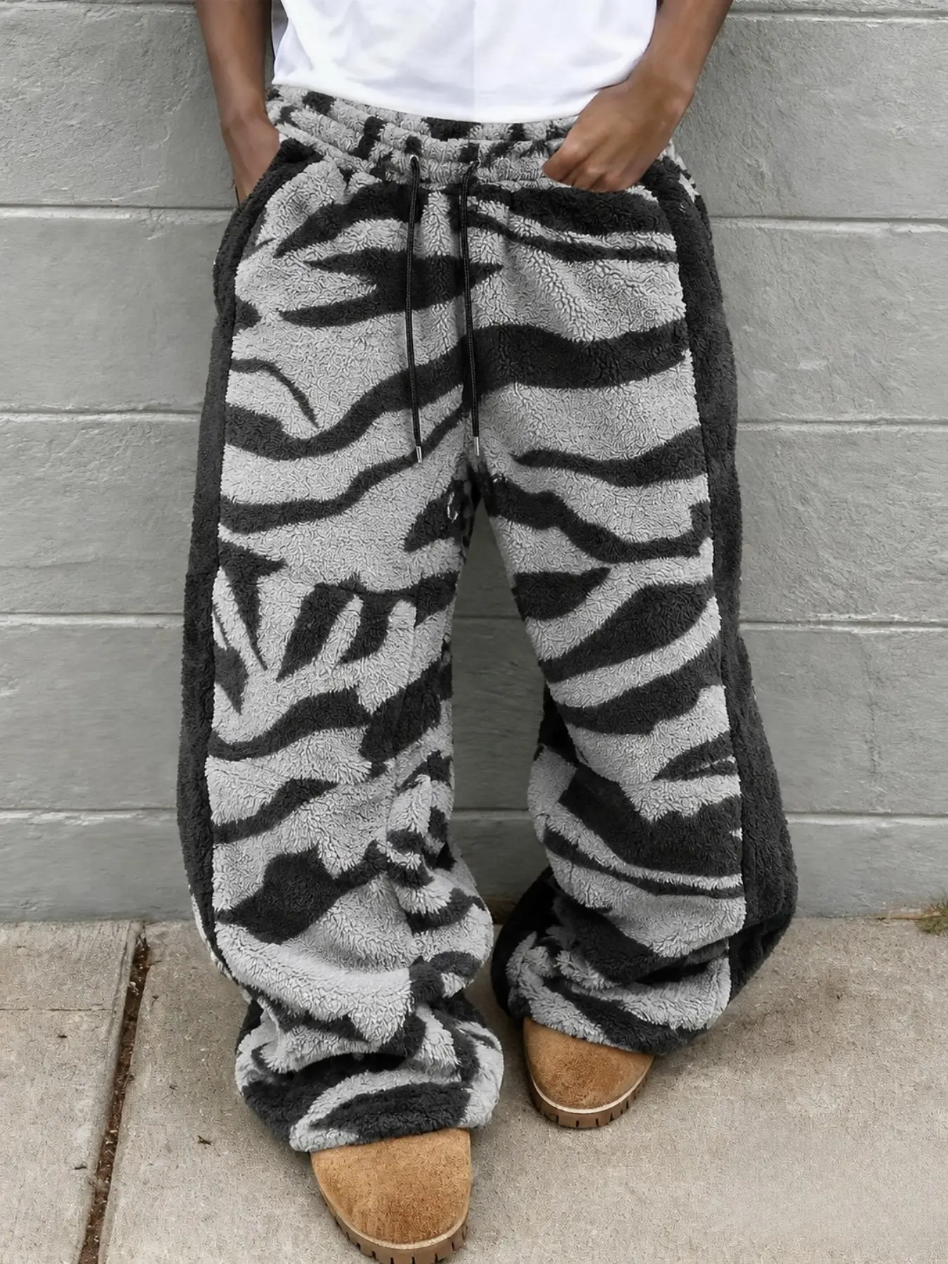 Unisex Zebra Pattern Fleece Pants, Oversized Wide Leg Sweatpants with Animal Print Design, Cozy Streetwear Trousers for Y2K Casual Fashion