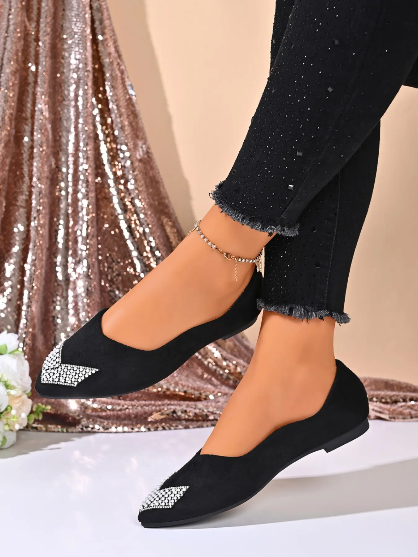 Women's Simple Velvet Pointed Toe Rhinestone Flat Shoes, V-Shape Full Rhinestone Low Heel Sandals, Comfortable Breathable Lightweight Commuter Beanies