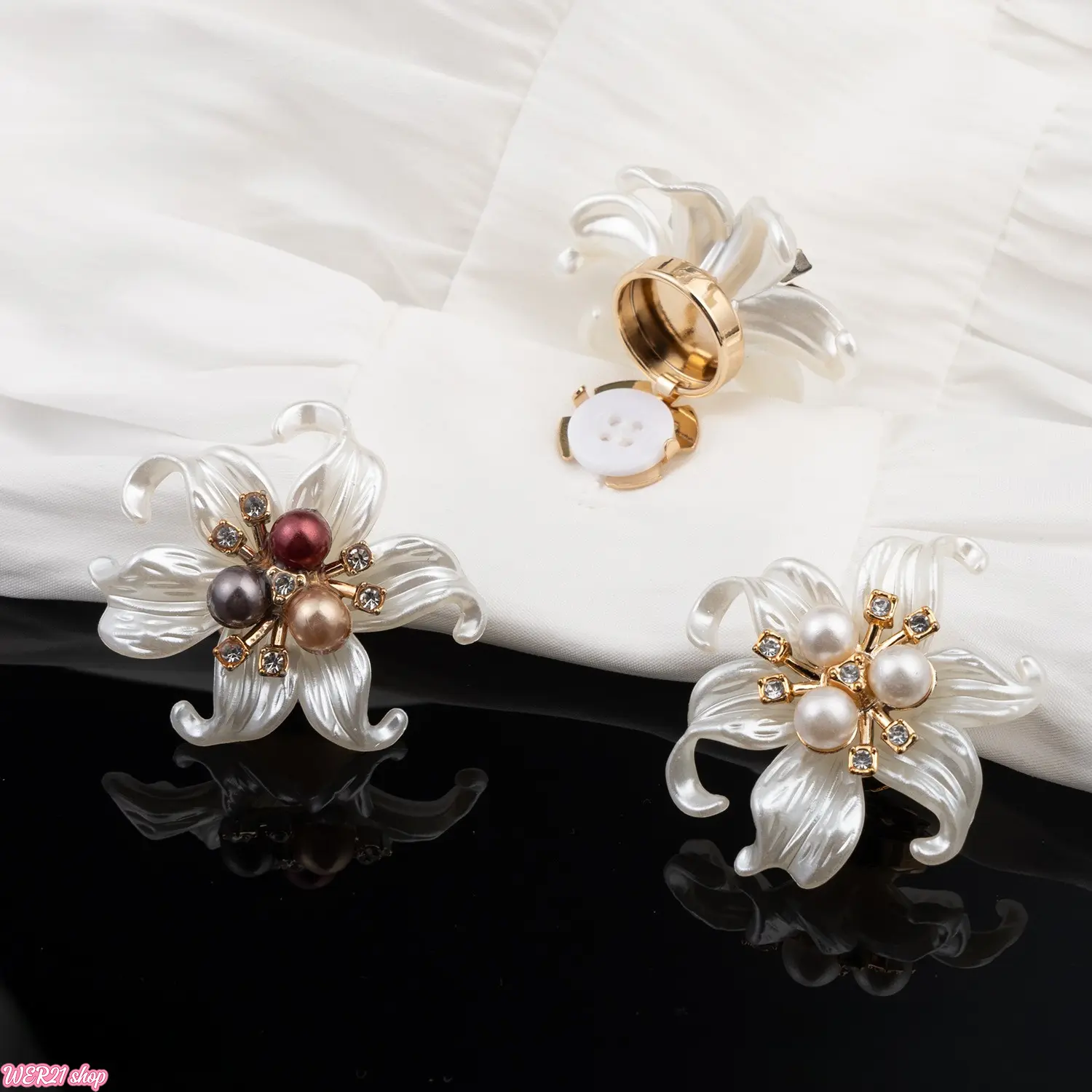 5pcs-Rhinestone Turtle Button Covers, detachable decorative shirt cuff clip overlays, shiny crystal snap button accessories, easy slip-on clothing decor for office blouses, formal shirts, daily commuting and party outfit styling