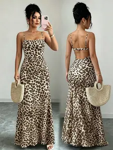 Retro leopard print slim shoulder mermaid dress, sexy backless tight camisole dress, elastic soft Stretchy fabric perfectly embraces curves, adjustable slim shoulder straps, suitable for Y2K summer clothing for beach vacation parties.