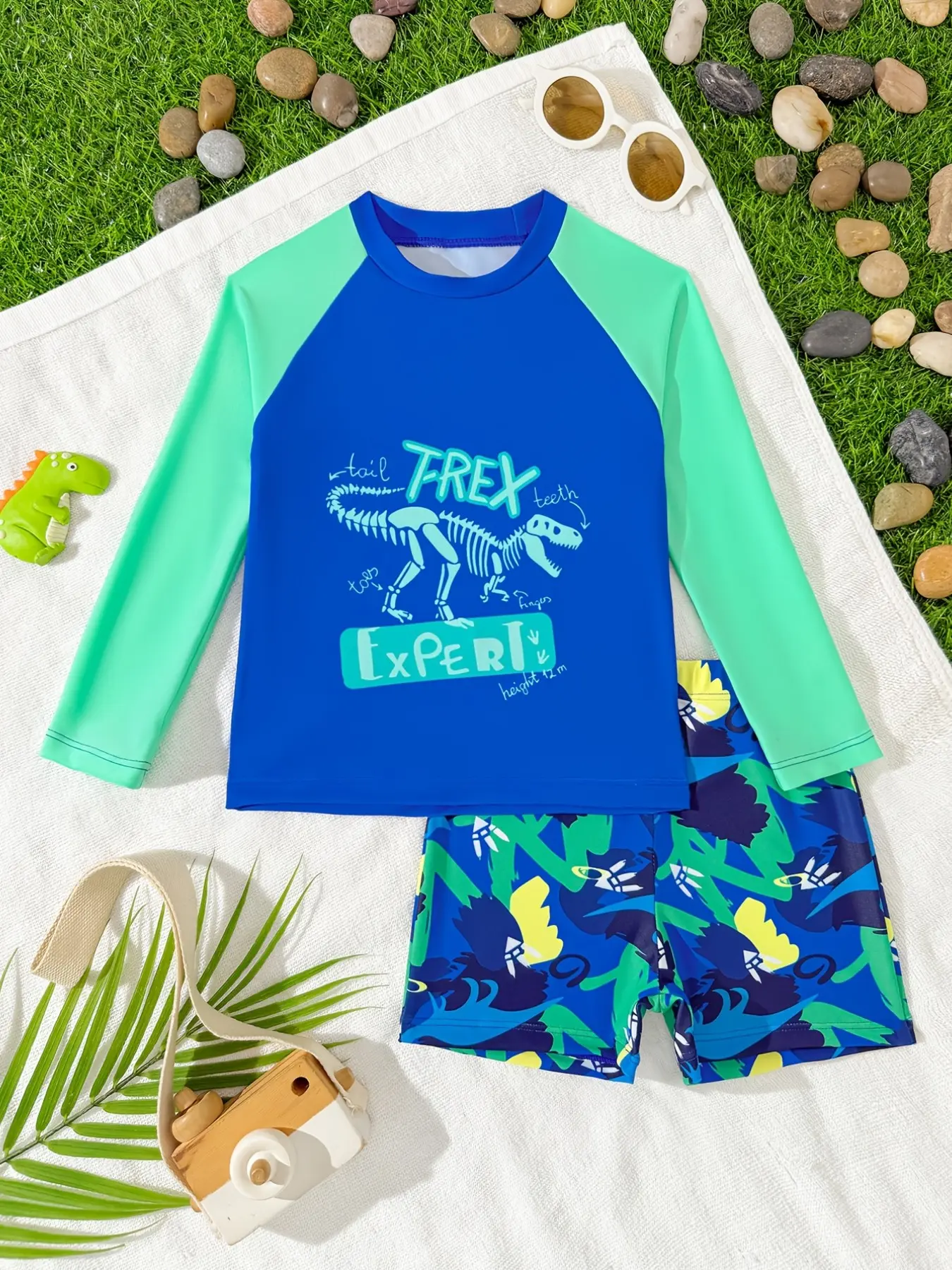 T-Rex Dinosaur Skeleton Print Unisex Kids Long Sleeve Rash Guard Swimsuit, UPF50+ Quick Dry Sun Protection Boys Girls Two Piece Swim Set, Family Beach Pool Surf Outfit, Viral Dino Summer Kid Trend