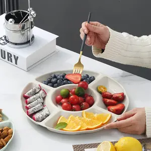2/4pcs Round Divided Fruit Plates, Food-Grade Plastic, Durable Reusable, Ideal for Parties, Weddings, Holidays, Home & Outdoor Use