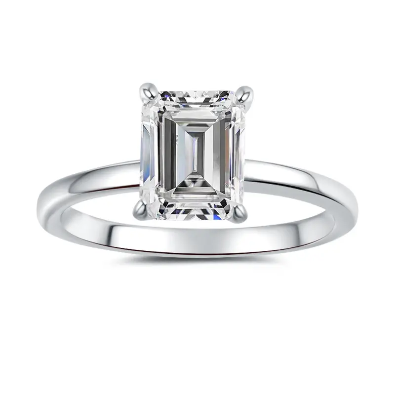 Women's 925 Silver Emerald-Cut Moissanite Ring, 18K Gold-Plated, Minimalist Stylish Lightweight Luxury Artificial Gemstone Ring