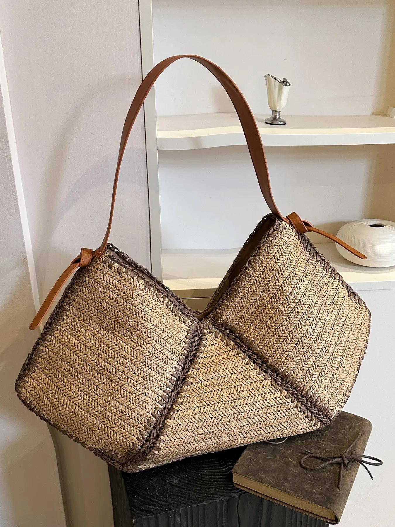 1pc Ladies' straw woven tote bag, designed with a Bohemian vacation style, featuring a V-shaped geometric body with leather shoulder straps and contrasting edges, suitable for beach vacations, daily travel, and lightweight storage, Boho Straw Bag