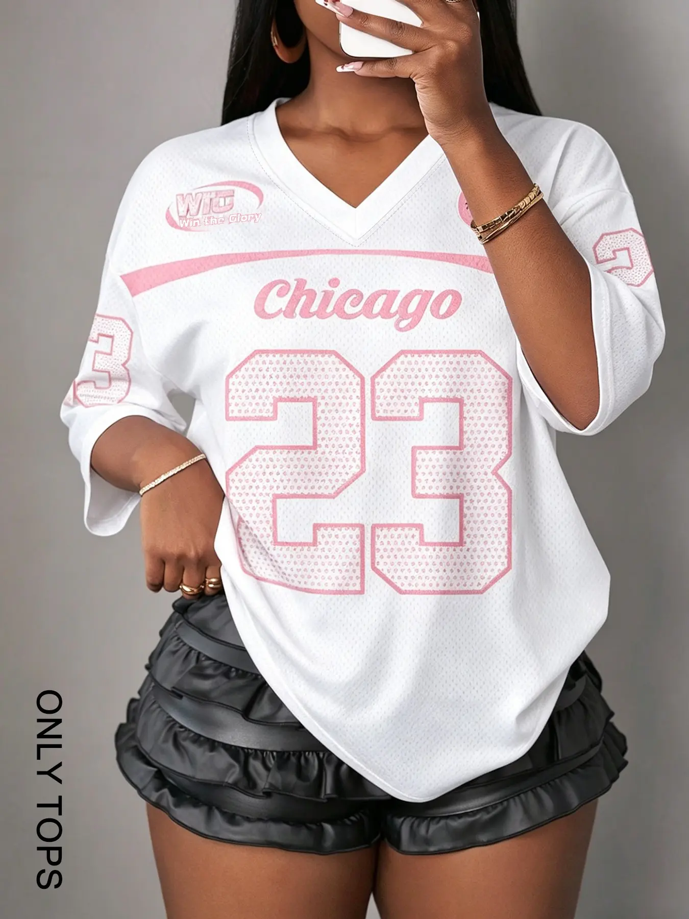 Women Y2K Chicago 23 Graphic Mesh Jersey, Oversized V Neck Short Sleeve Football Tee, Vintage Hip Hop Loose Sport T-Shirt, Streetwear Casual Tops for Daily Street Party Outfits