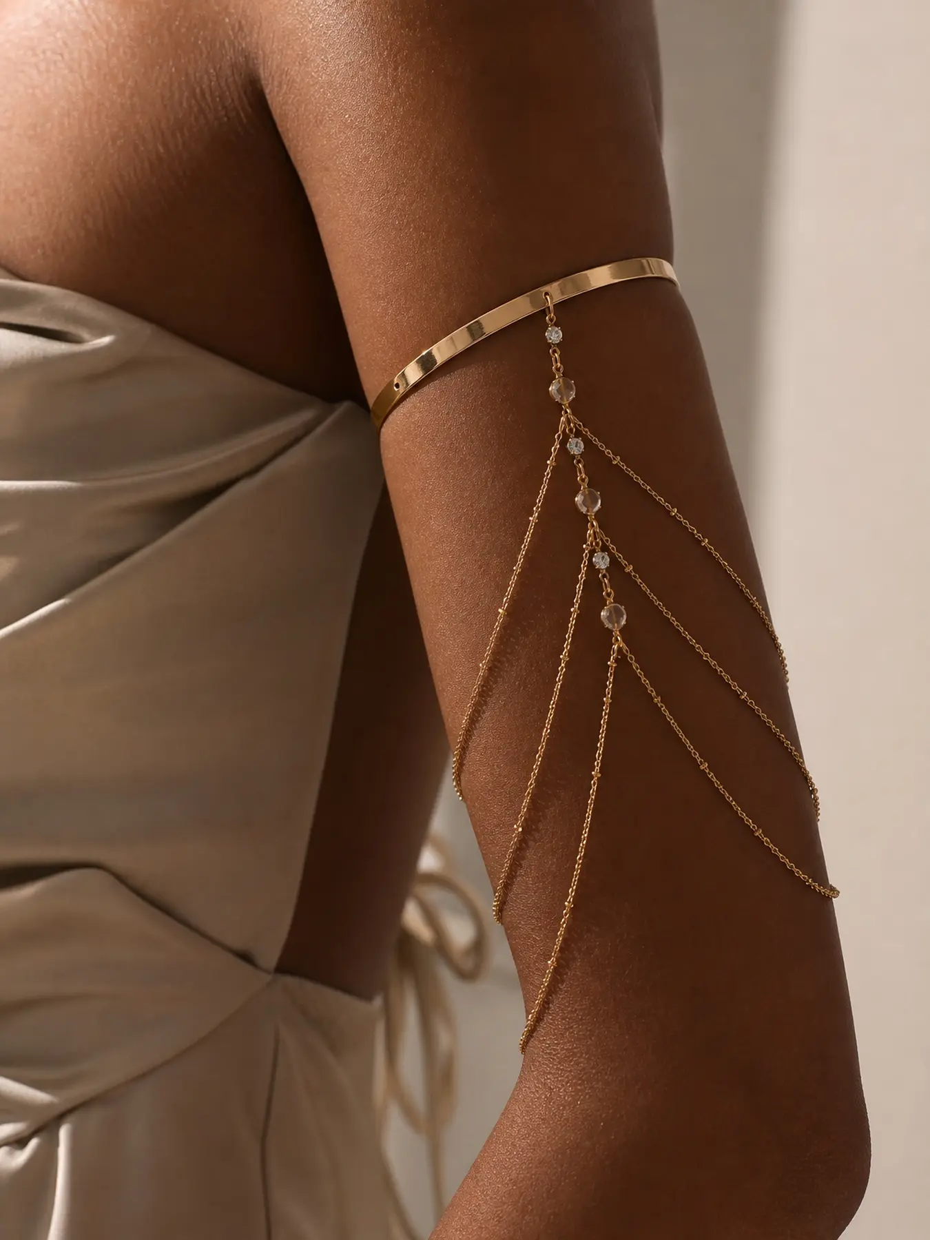 Gold Arm Cuff Bracelet for Women, Minimalist Stainless Steel Armlet Jewelry, Elegant Upper Arm Statement Bracelet, Trendy Fashion Gift for Her