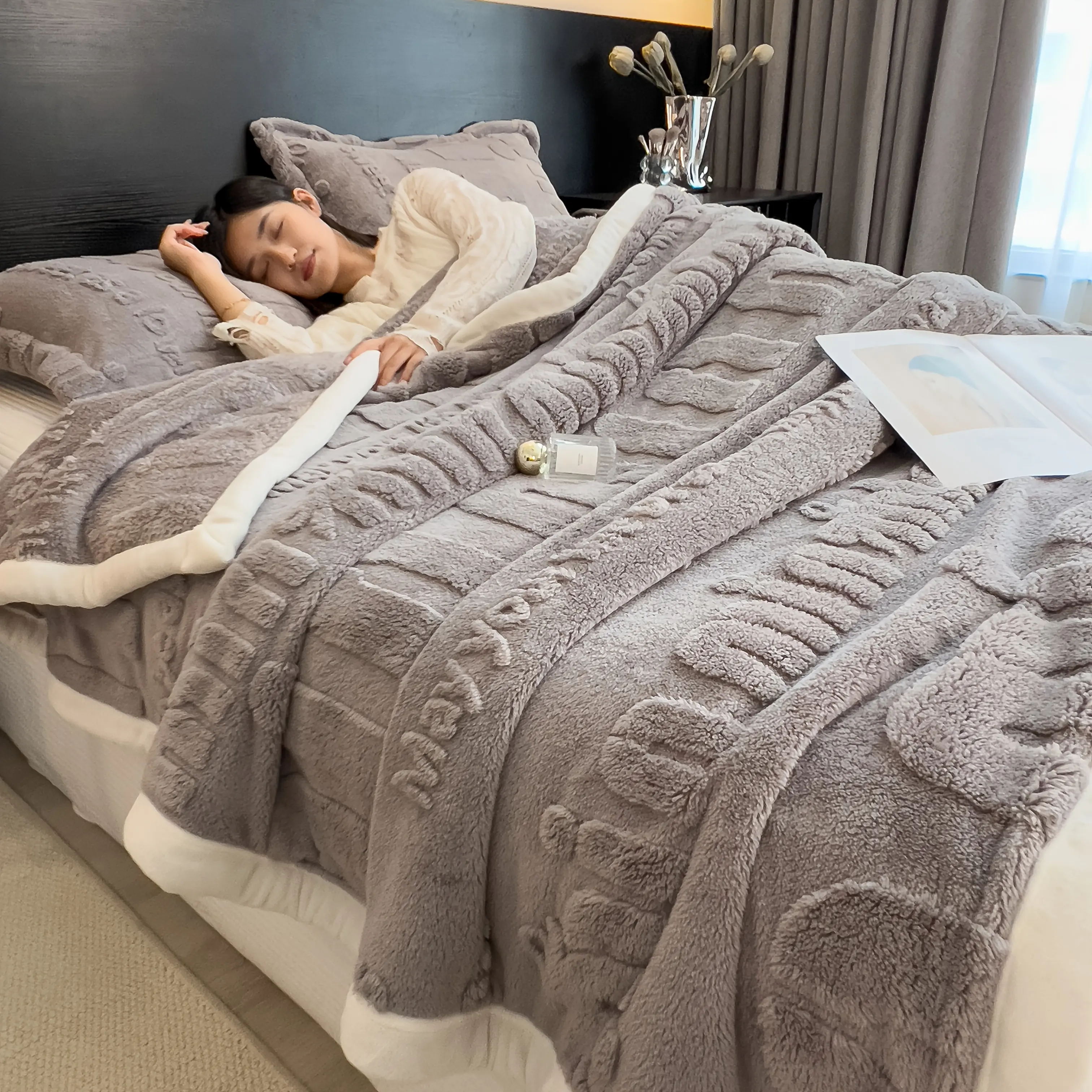 Upgrade Multifunctional All Season Blanket | Suitable As Air Conditioning Blanket, Sofa Cushion, Office Foldable Blanket, Outdoor Camping Blanket, Bed Blanket, Multiple Specifications, Ideal Mother's Day Gift