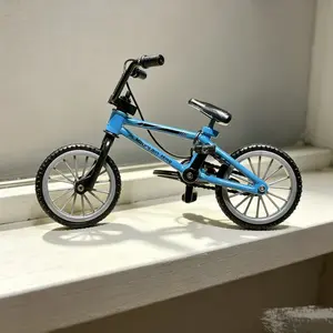 Realistic Bicycle Model Decoration, Alloy Mini Finger Bike, Creative Finger Riding Toy, Perfect Holiday Gift, Unique Decorative Item, Desk Ornament, Decor Figurine Ornaments