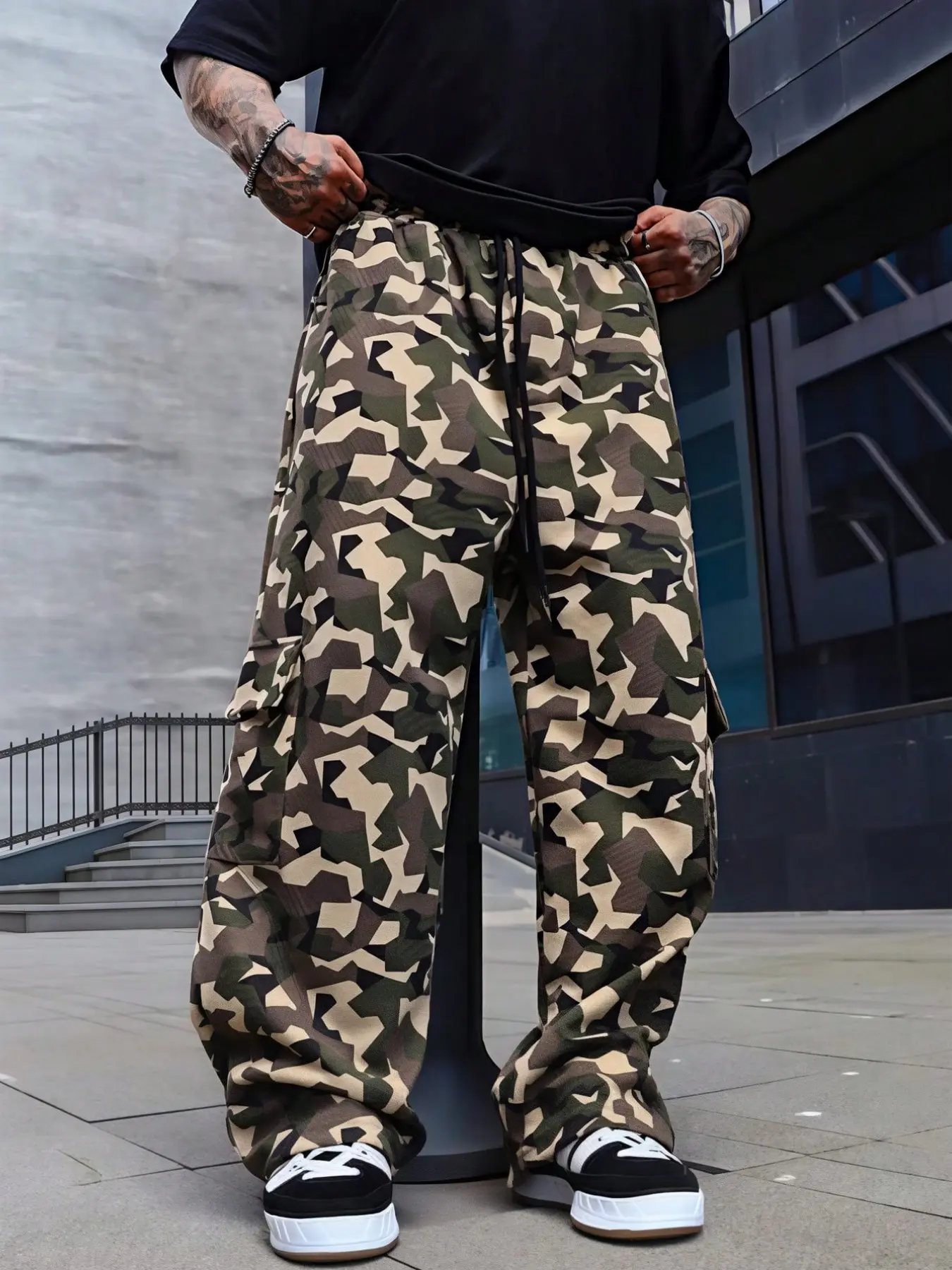 Men's Summer Camouflage Loose Straight Leg Long Pants, Casual Leaf Print Trousers, All Seasons Fitted Unlined Clothing